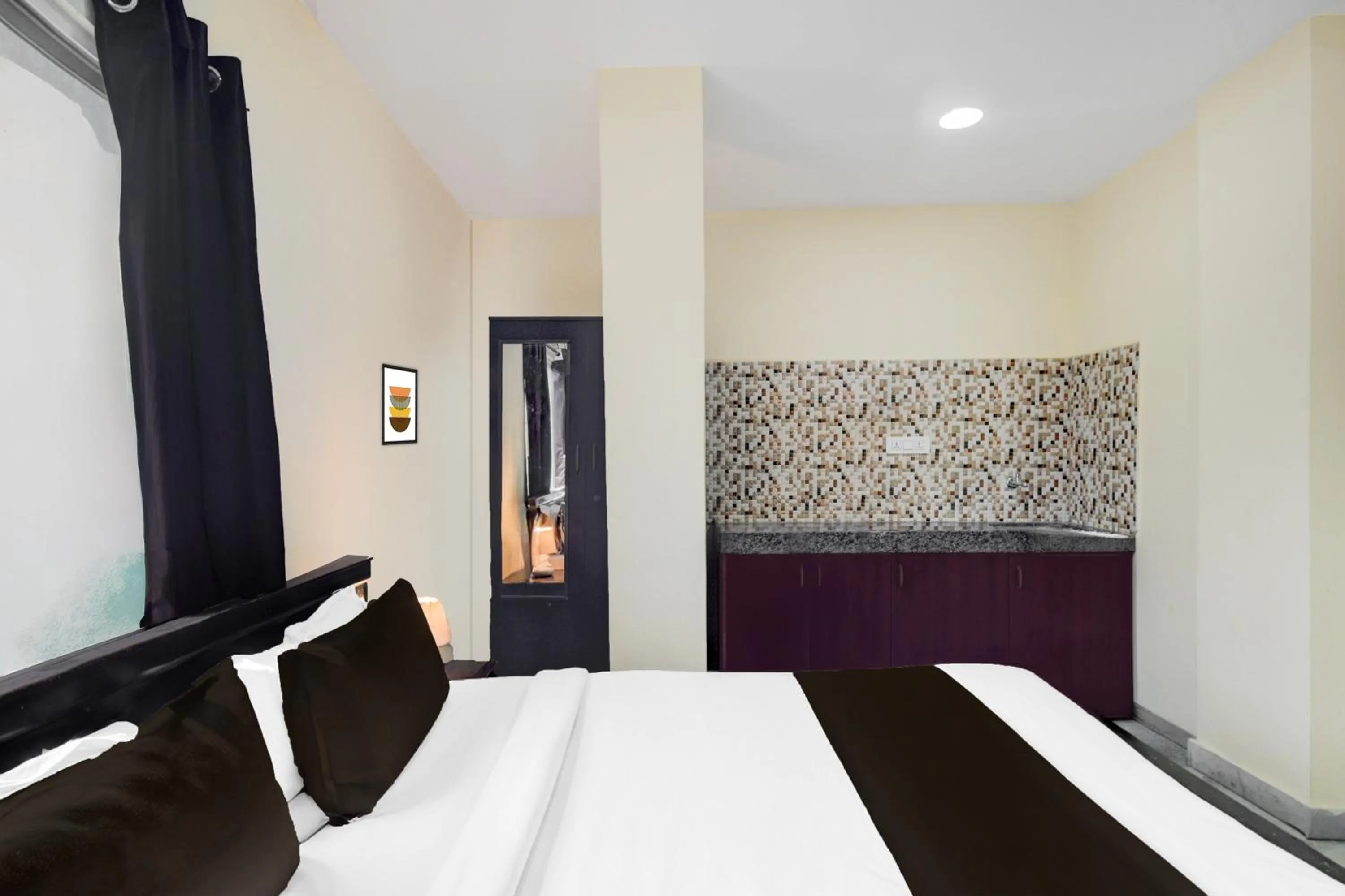 Bedroom, Bed in Super Collection O Kothapet Near Omini Hospital