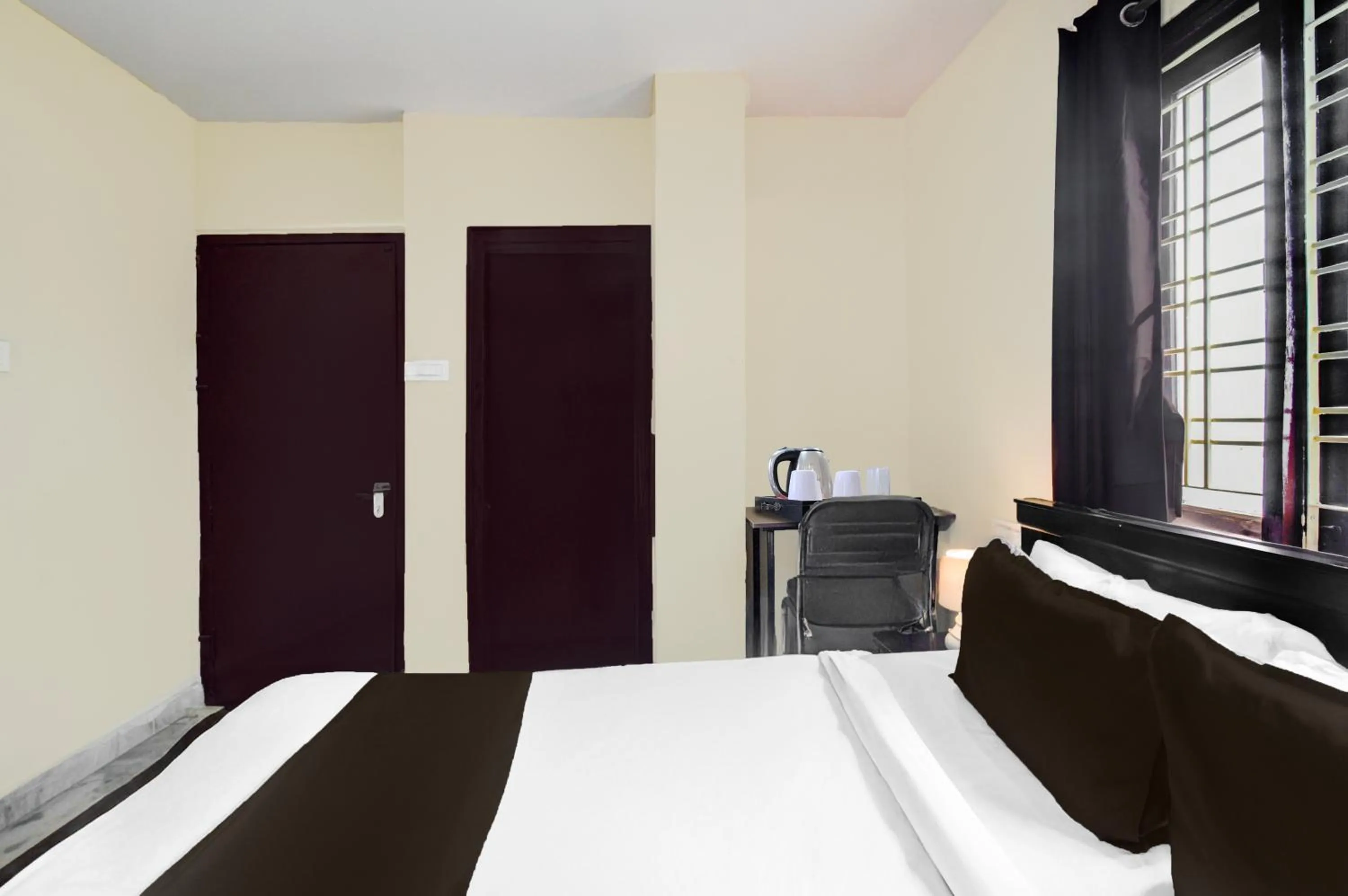 Bedroom, Bed in Super Collection O Kothapet Near Omini Hospital