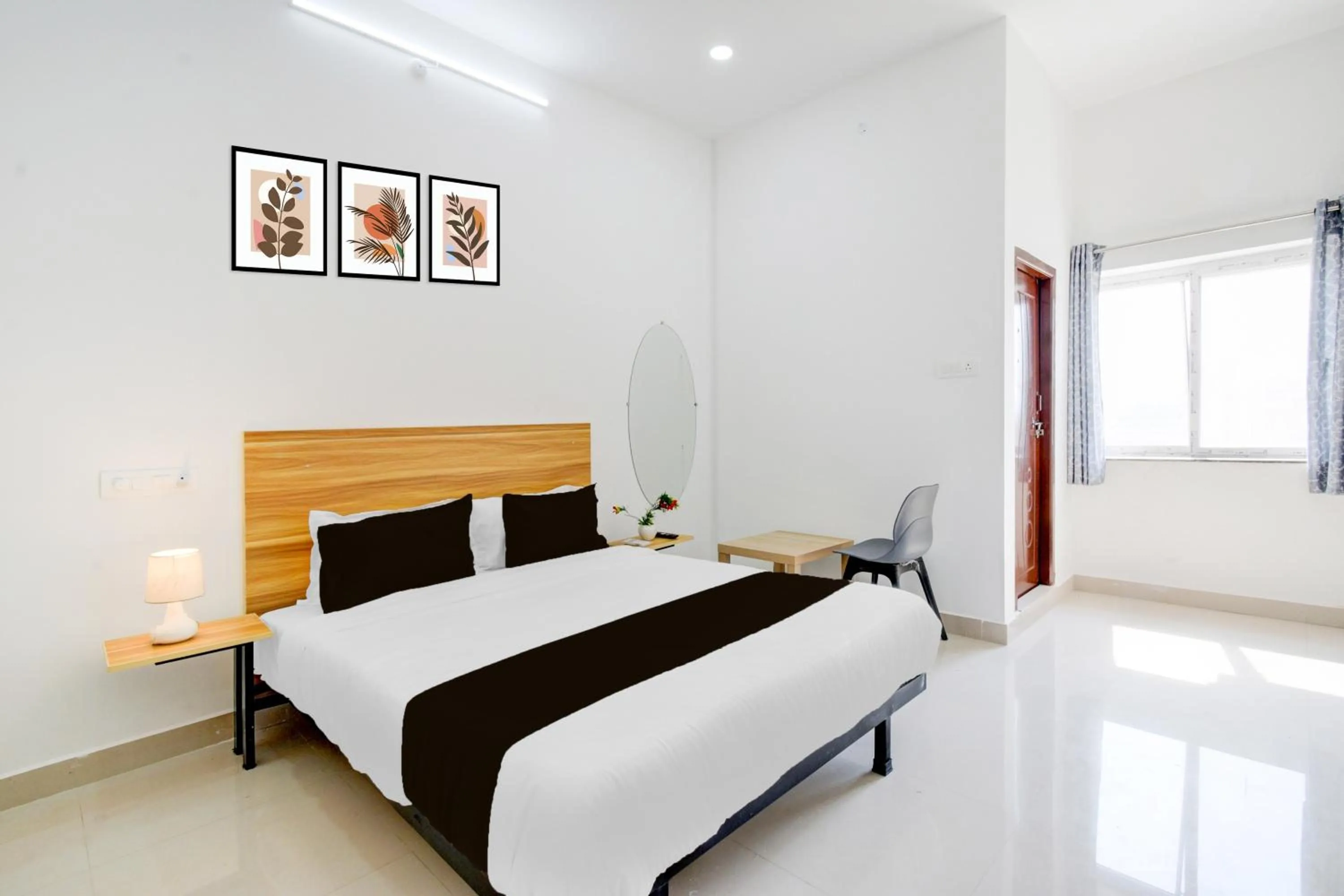 Bedroom, Bed in Hotel O Nayati Grand