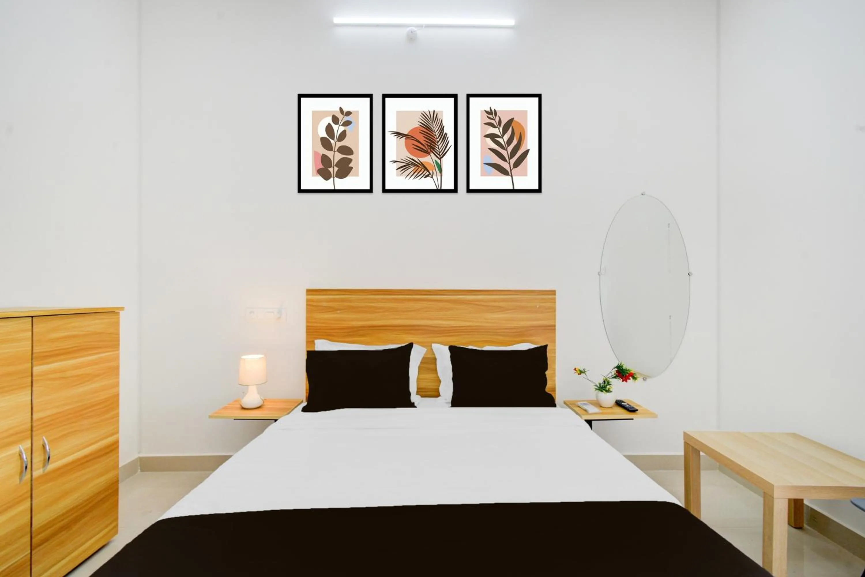 Bedroom, Bed in Hotel O Nayati Grand
