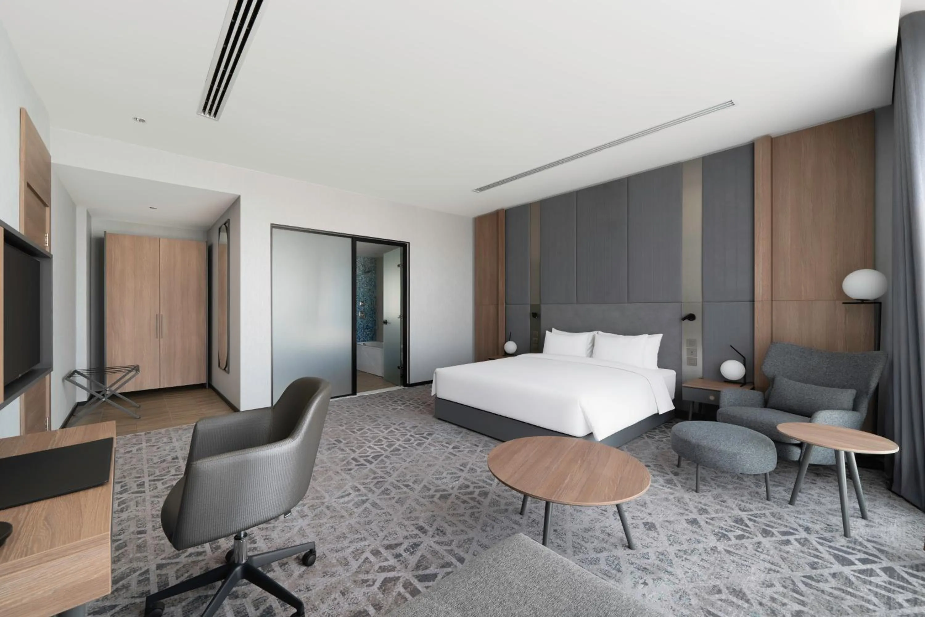 Bed in Radisson Blu Hotel, Riyadh Al Sahafa