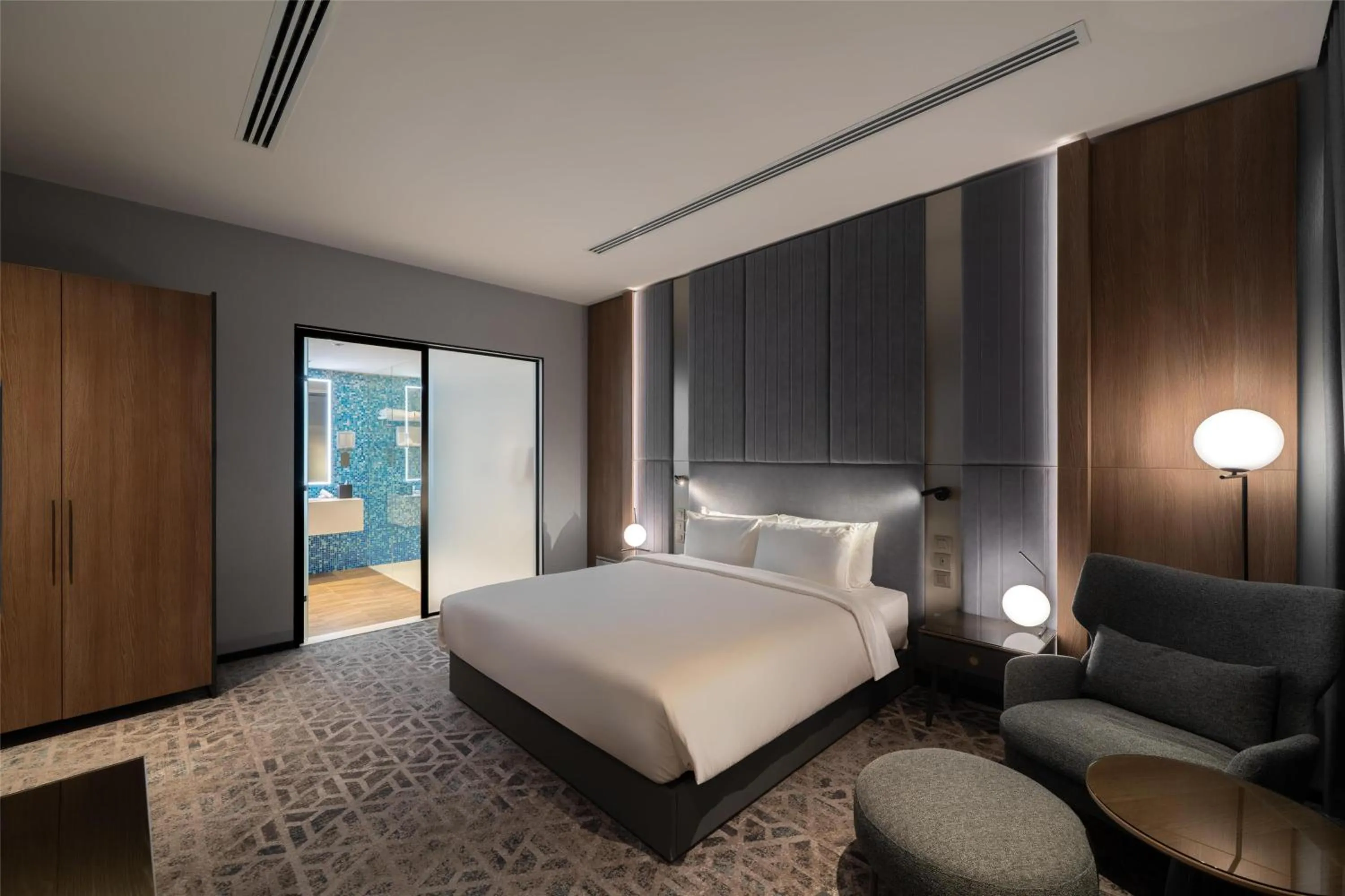 Photo of the whole room, Bed in Radisson Blu Hotel, Riyadh Al Sahafa