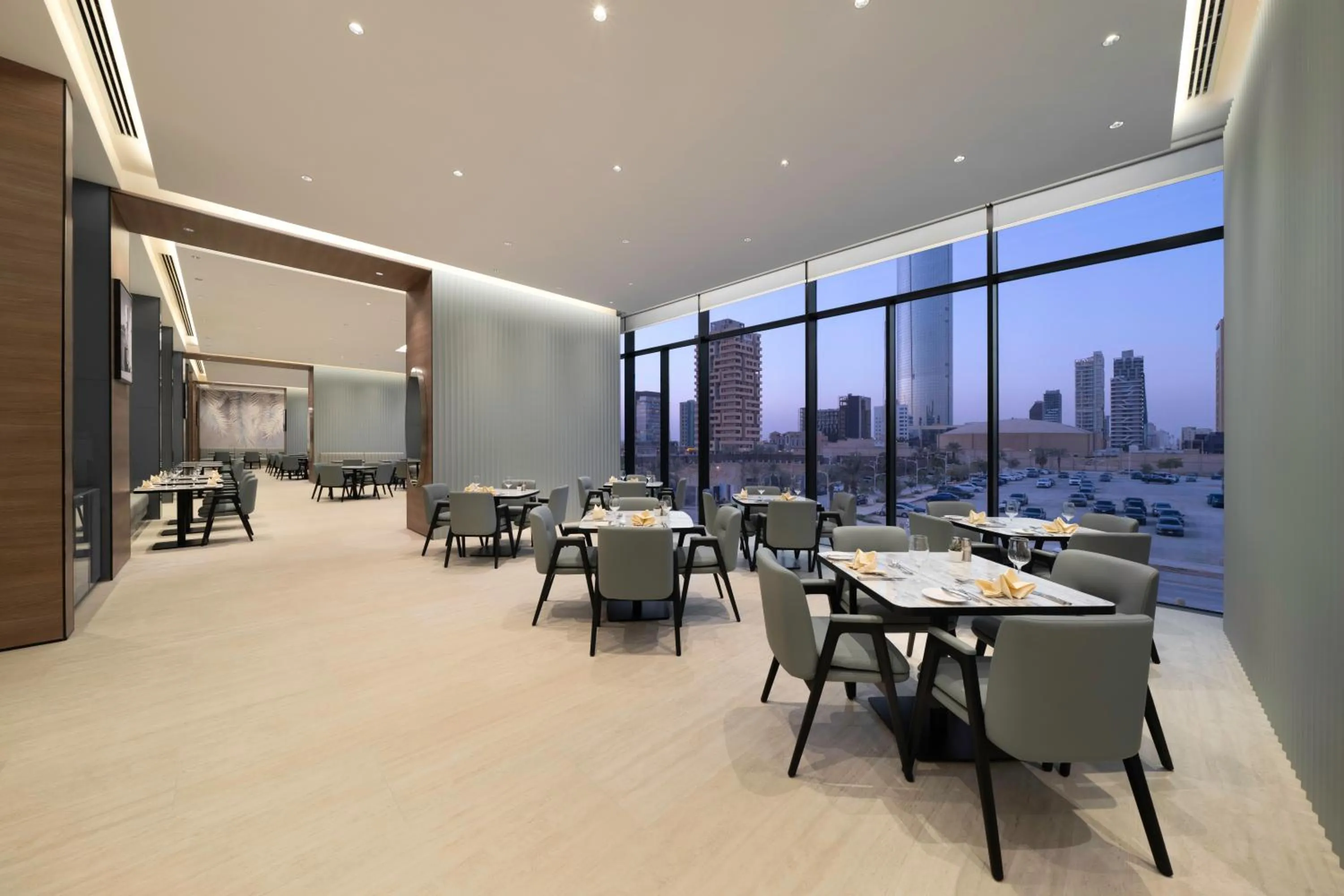 Restaurant/places to eat in Radisson Blu Hotel, Riyadh Al Sahafa