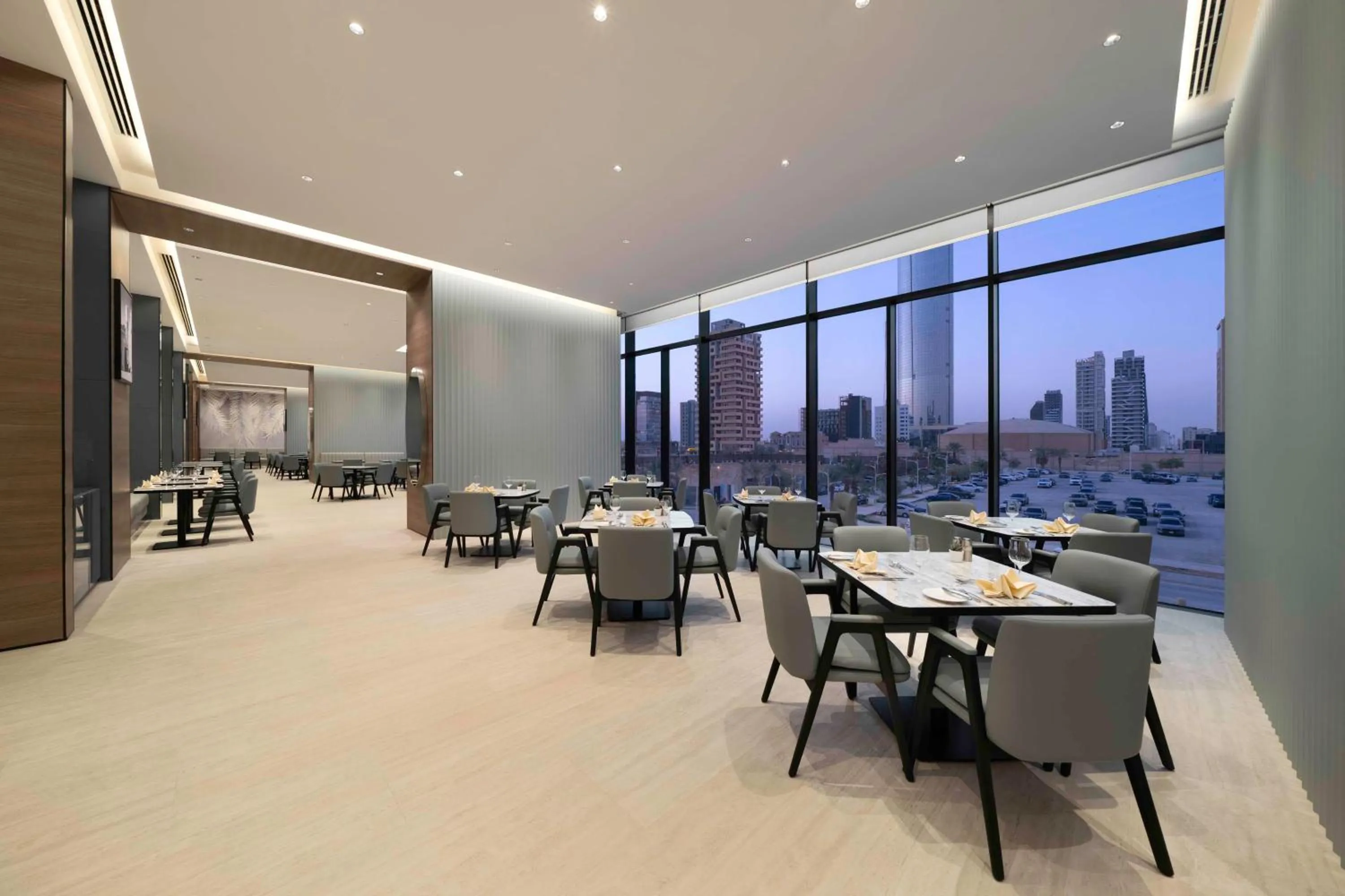 Restaurant/places to eat in Radisson Blu Hotel, Riyadh Al Sahafa