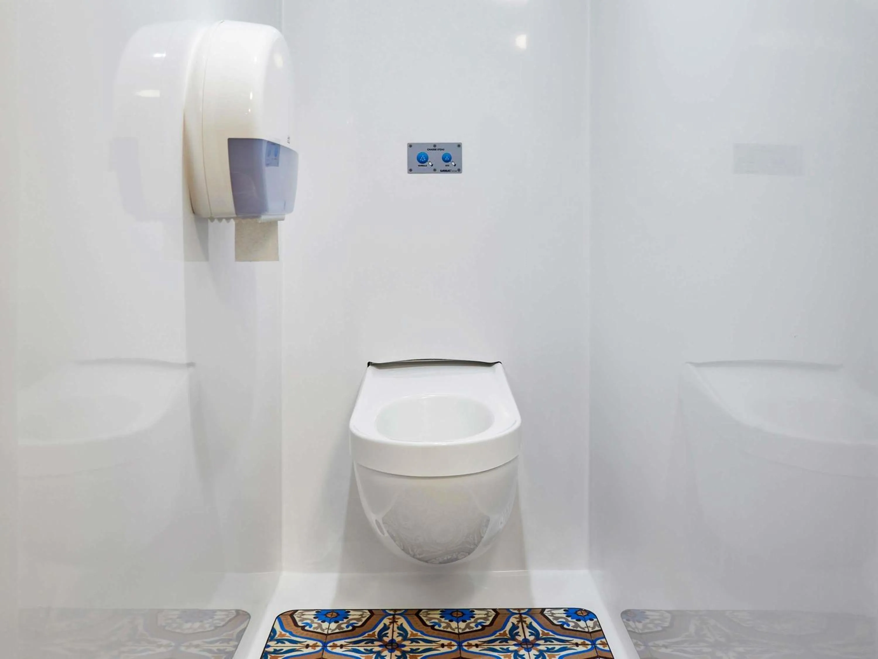 Bedroom in HotelF1 Paris Saint Ouen Marché Aux Puces