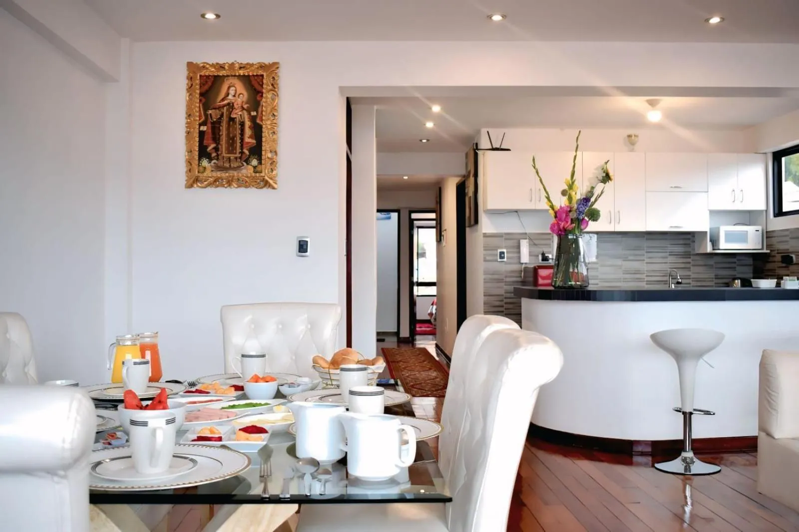 Kitchen or kitchenette in RHOUSE Cusco