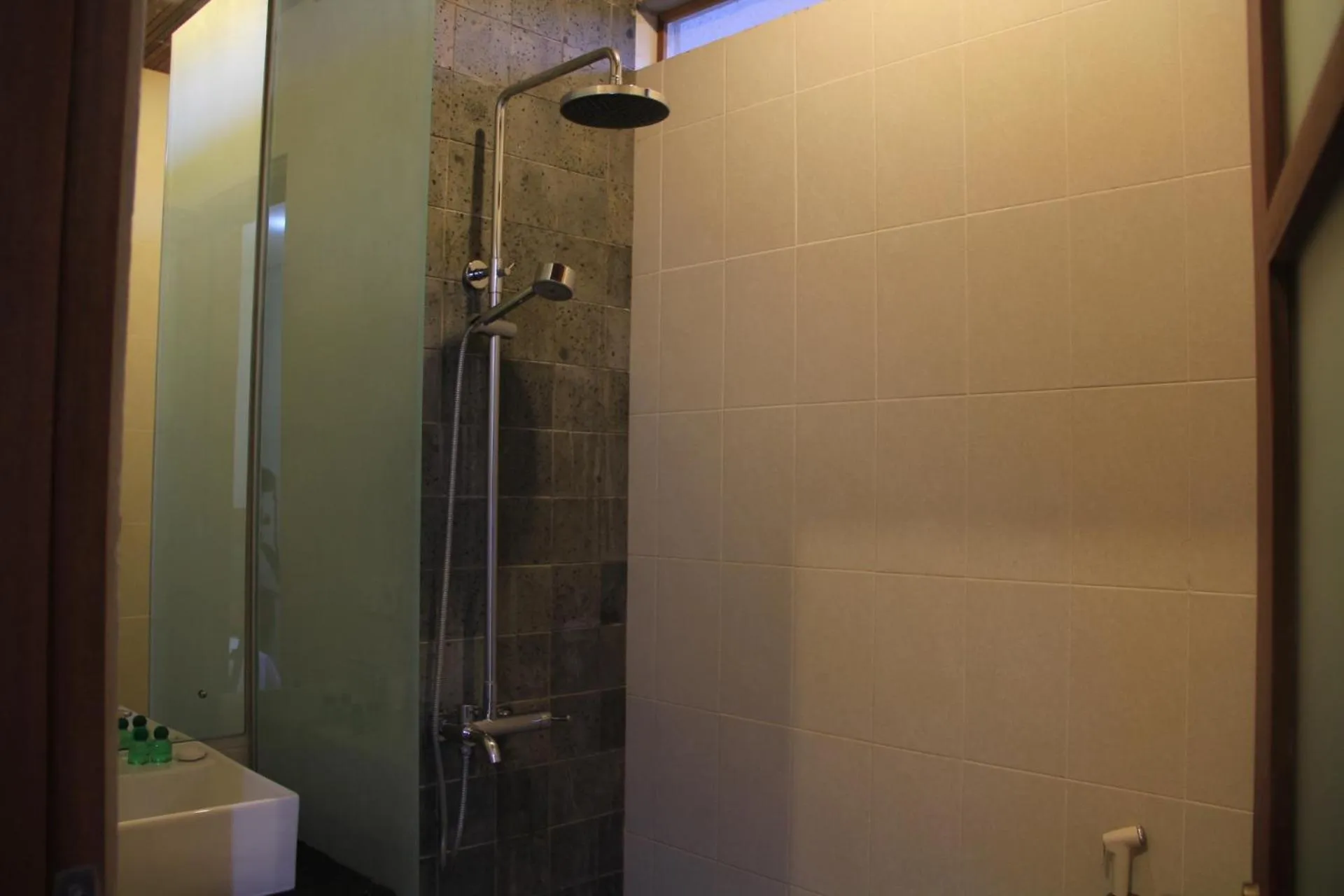 Shower in Semarandana Bedrooms and Pool