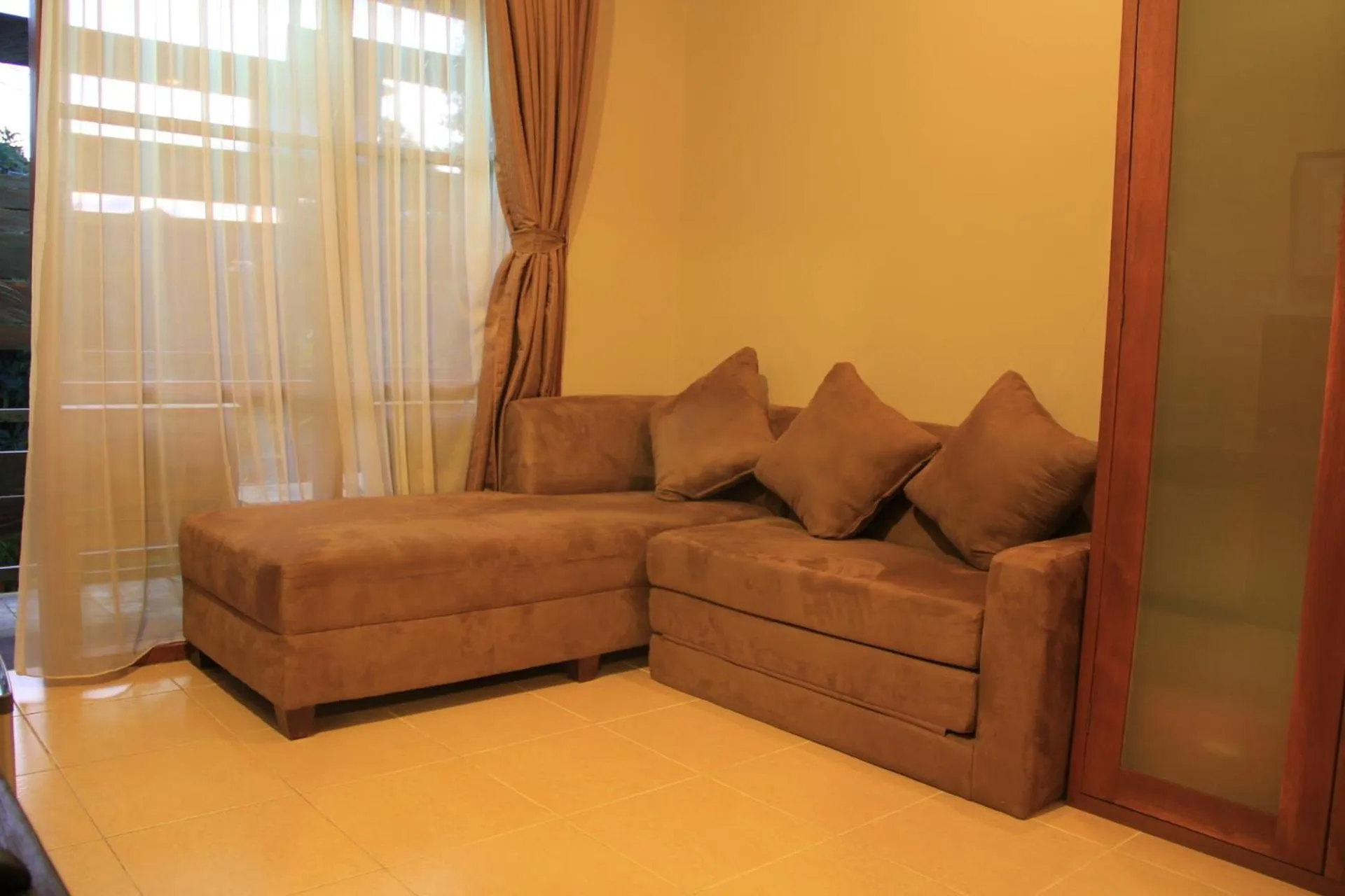 Seating area in Semarandana Bedrooms and Pool