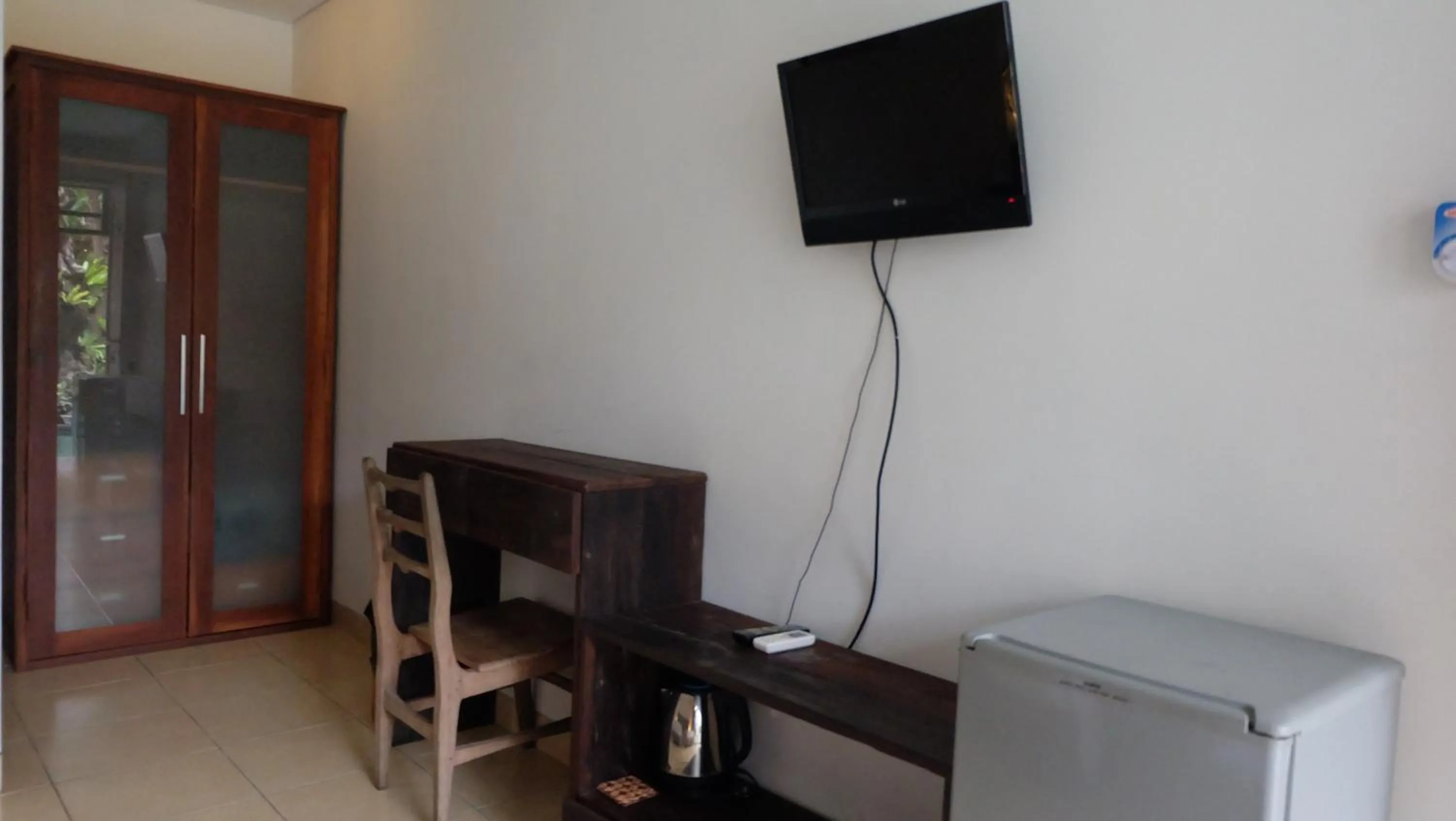 TV and multimedia in Semarandana Bedrooms and Pool