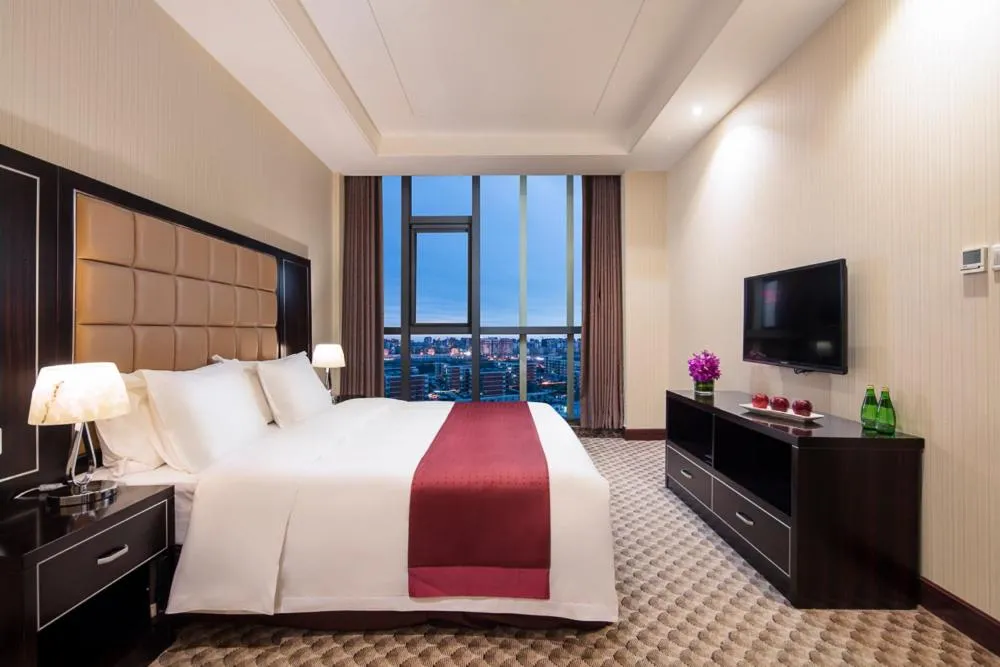 Bed in Holiday Inn Beijing Airport Zone by IHG
