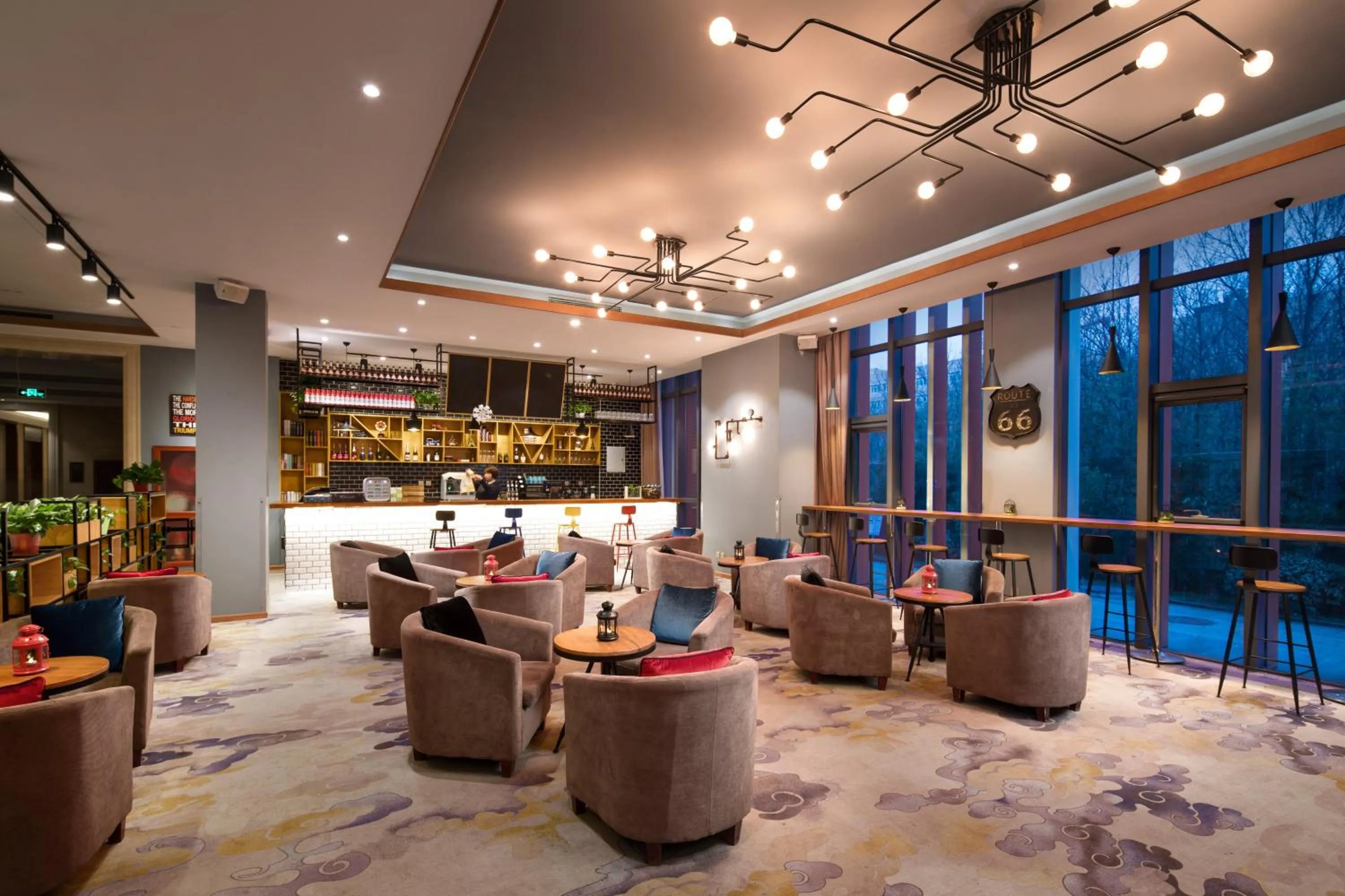 Lounge or bar in Holiday Inn Beijing Airport Zone by IHG