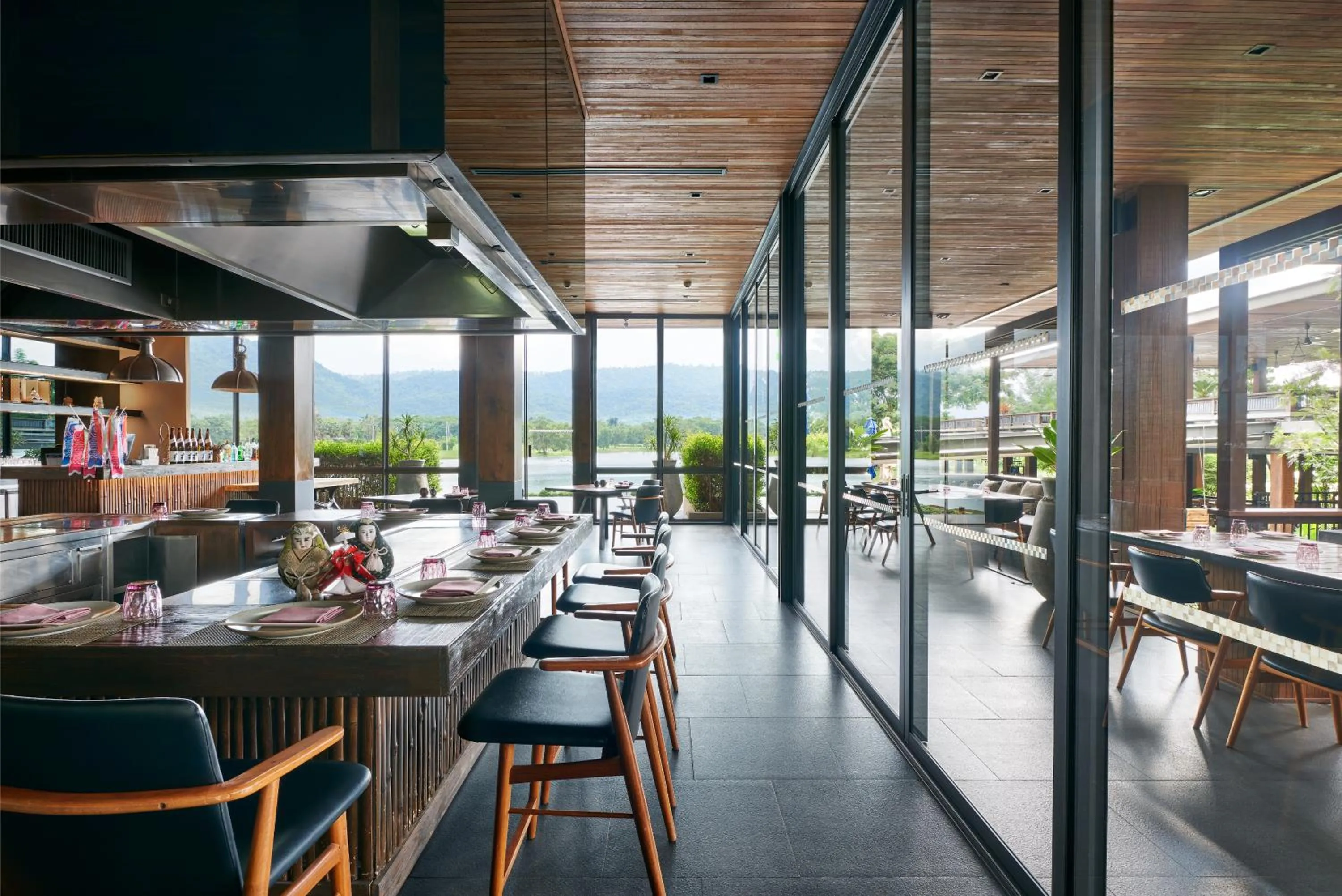 Restaurant/places to eat in atta Lakeside Resort Suite - SHA Plus Certified