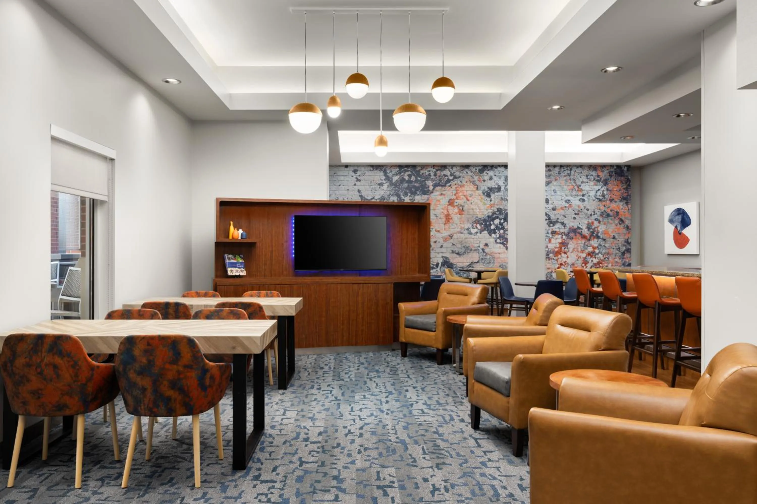 Seating area in TownePlace Suites by Marriott Champaign