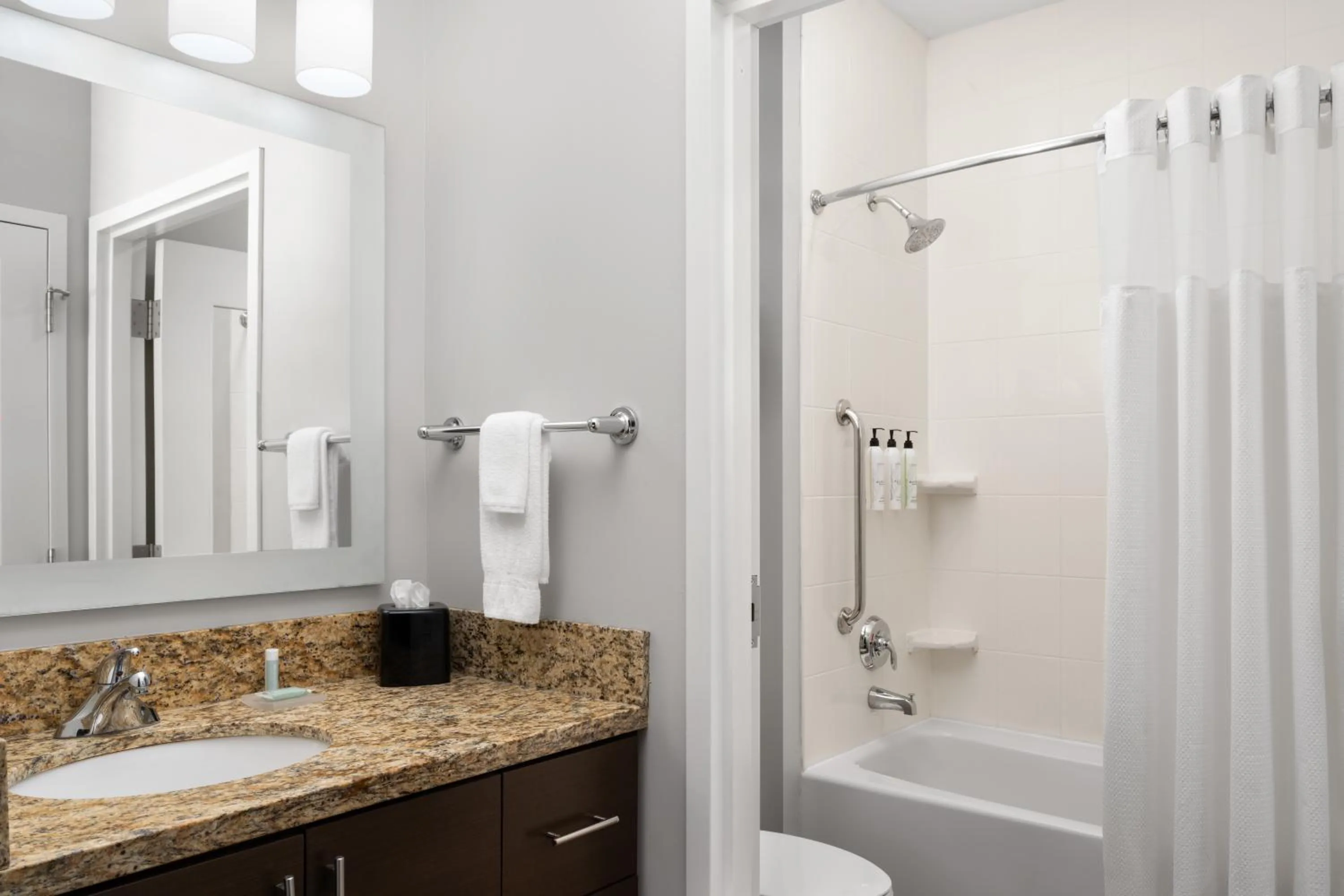 Bath in TownePlace Suites by Marriott Champaign