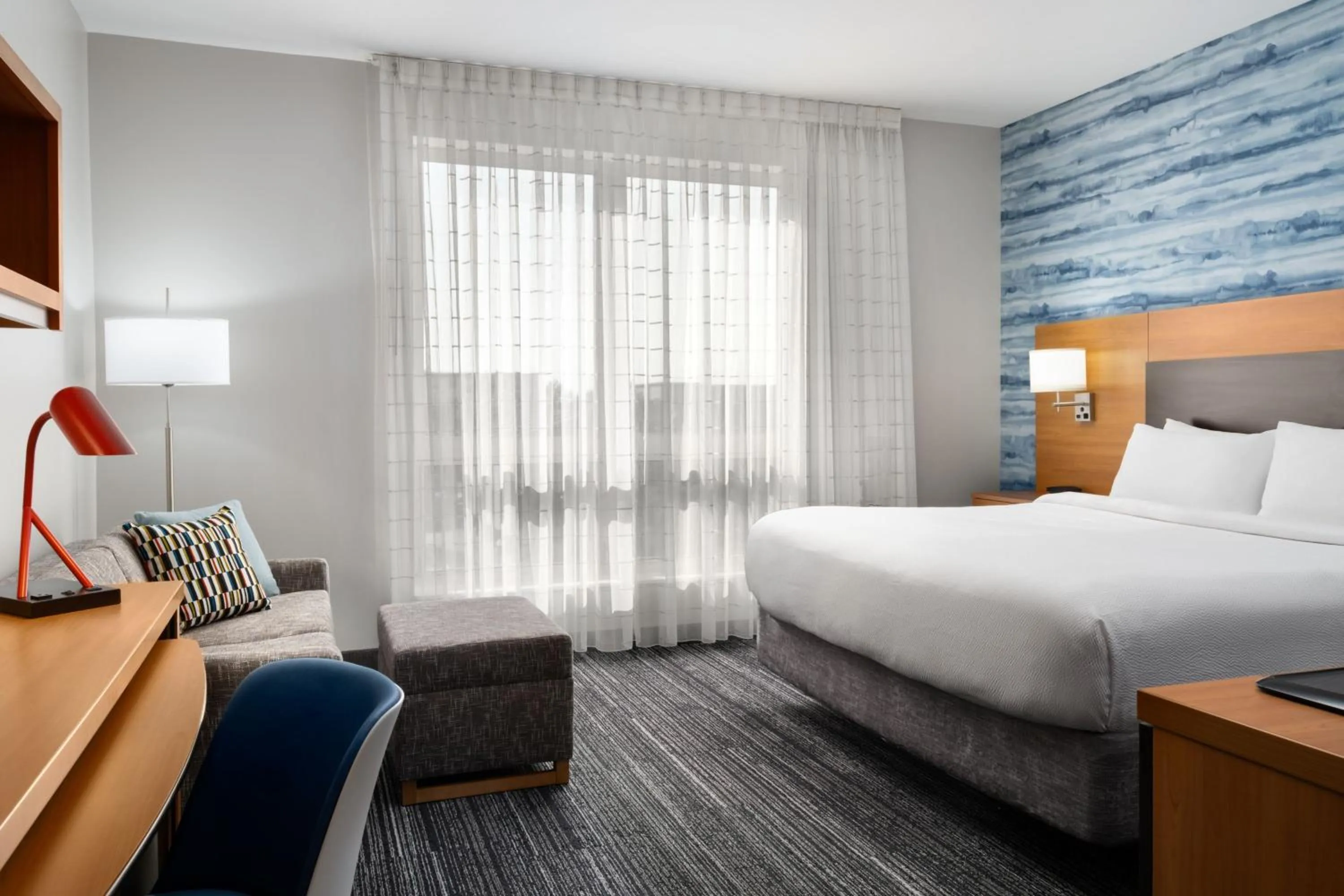 Bedroom, Bed in TownePlace Suites by Marriott Champaign