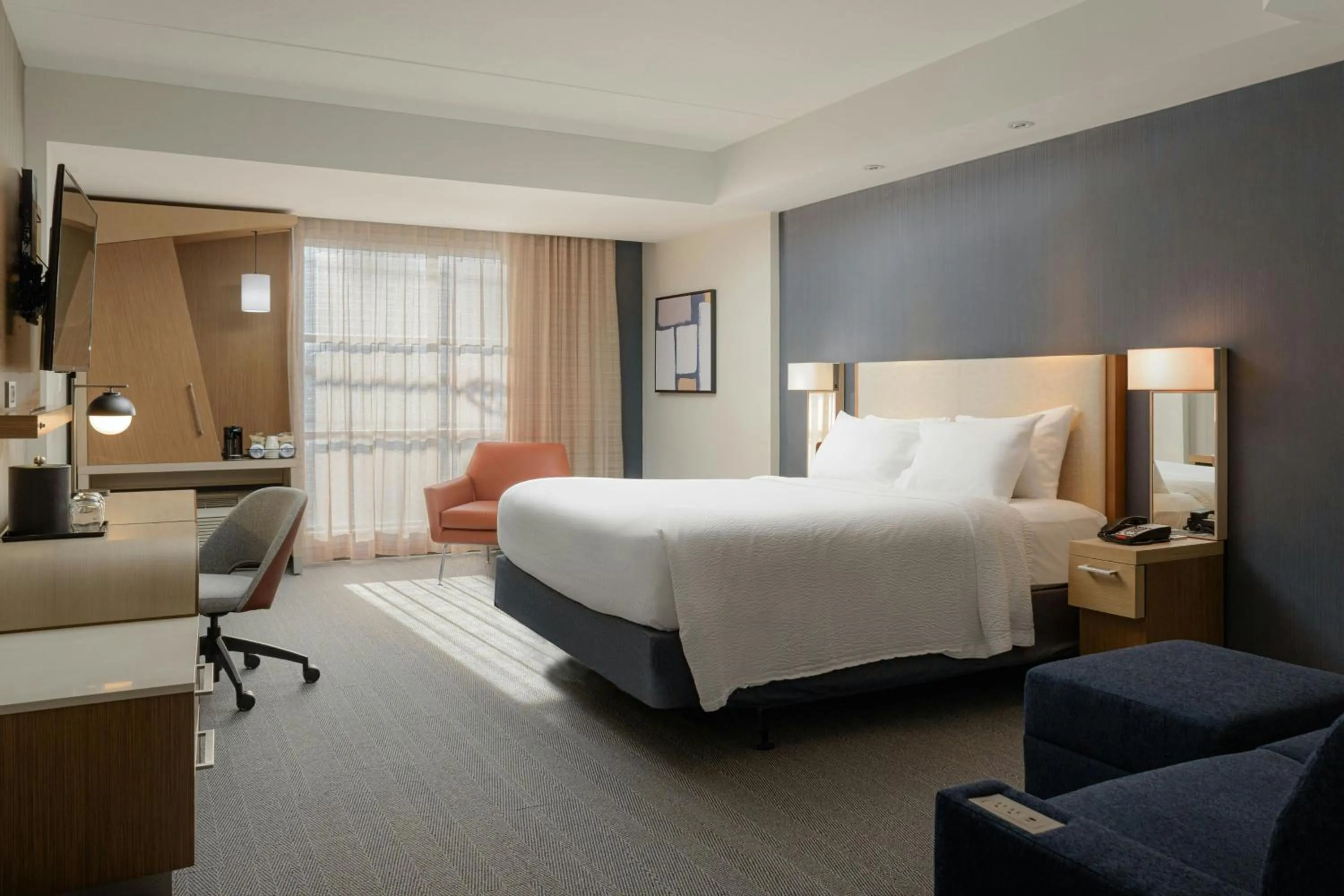 Photo of the whole room, Bed in Courtyard by Marriott Gatlinburg Downtown