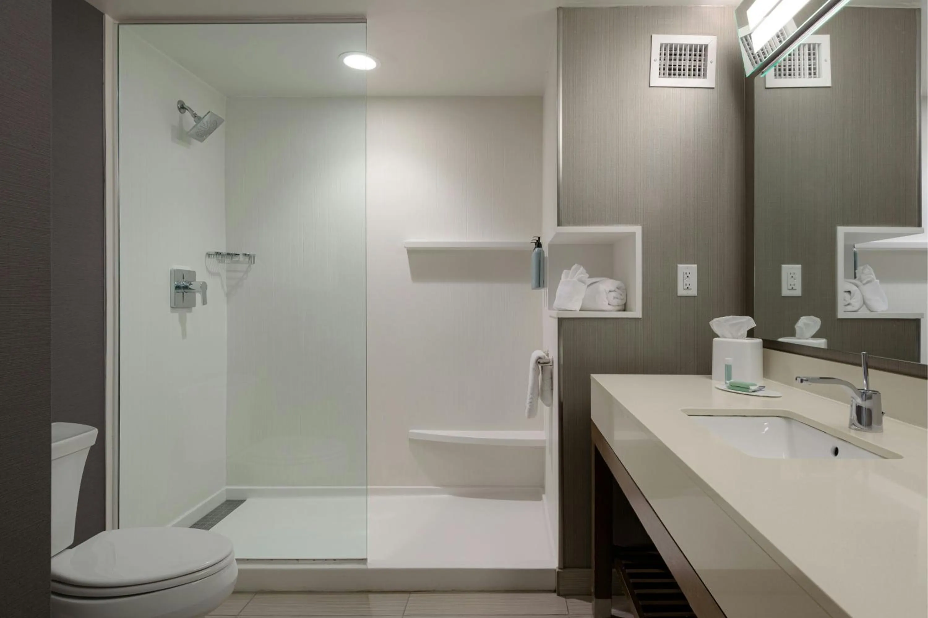 Bathroom in Courtyard by Marriott Gatlinburg Downtown