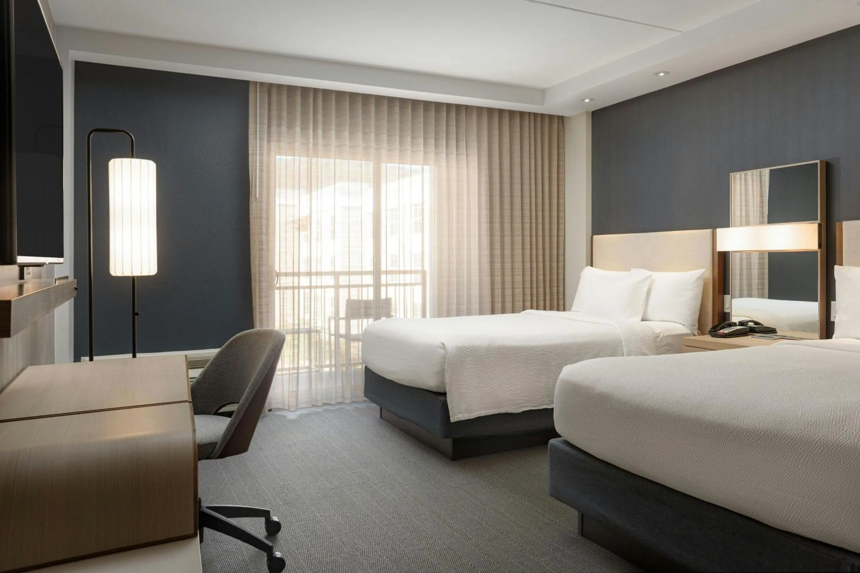 Photo of the whole room, Bed in Courtyard by Marriott Gatlinburg Downtown