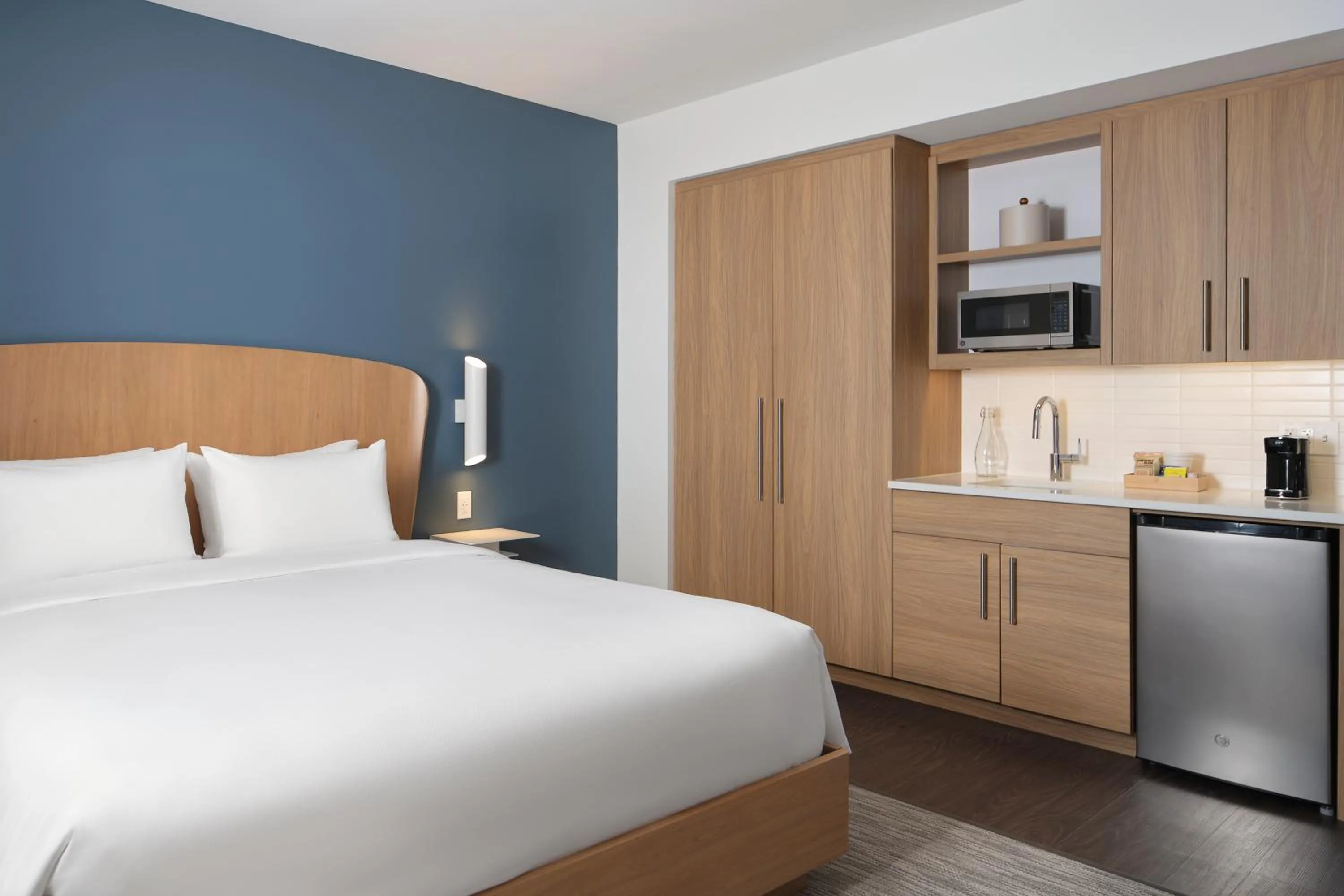 Standard King Room in Element by Marriott Lenox Berkshires