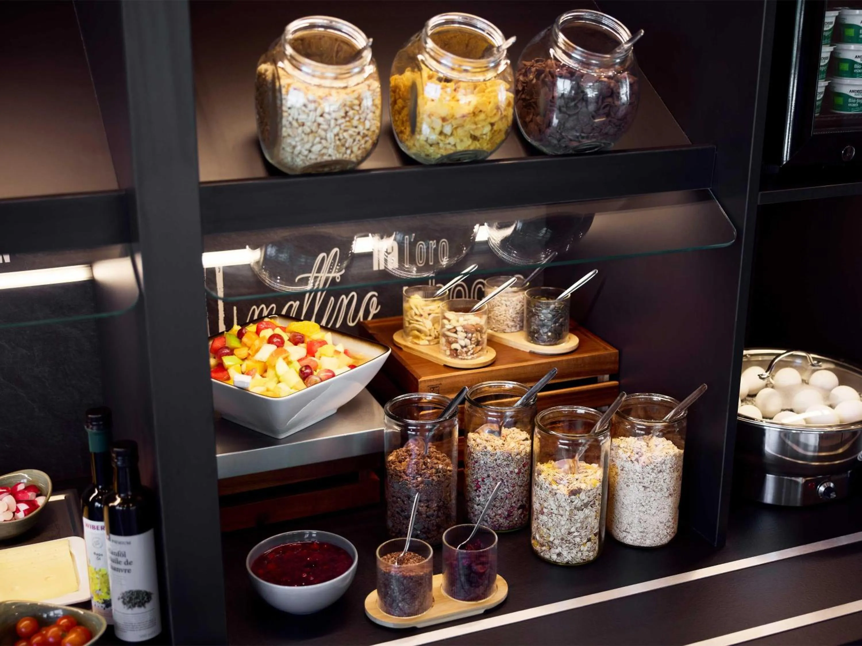 Restaurant/places to eat in B&B HOTEL Wien-Heiligenstadt