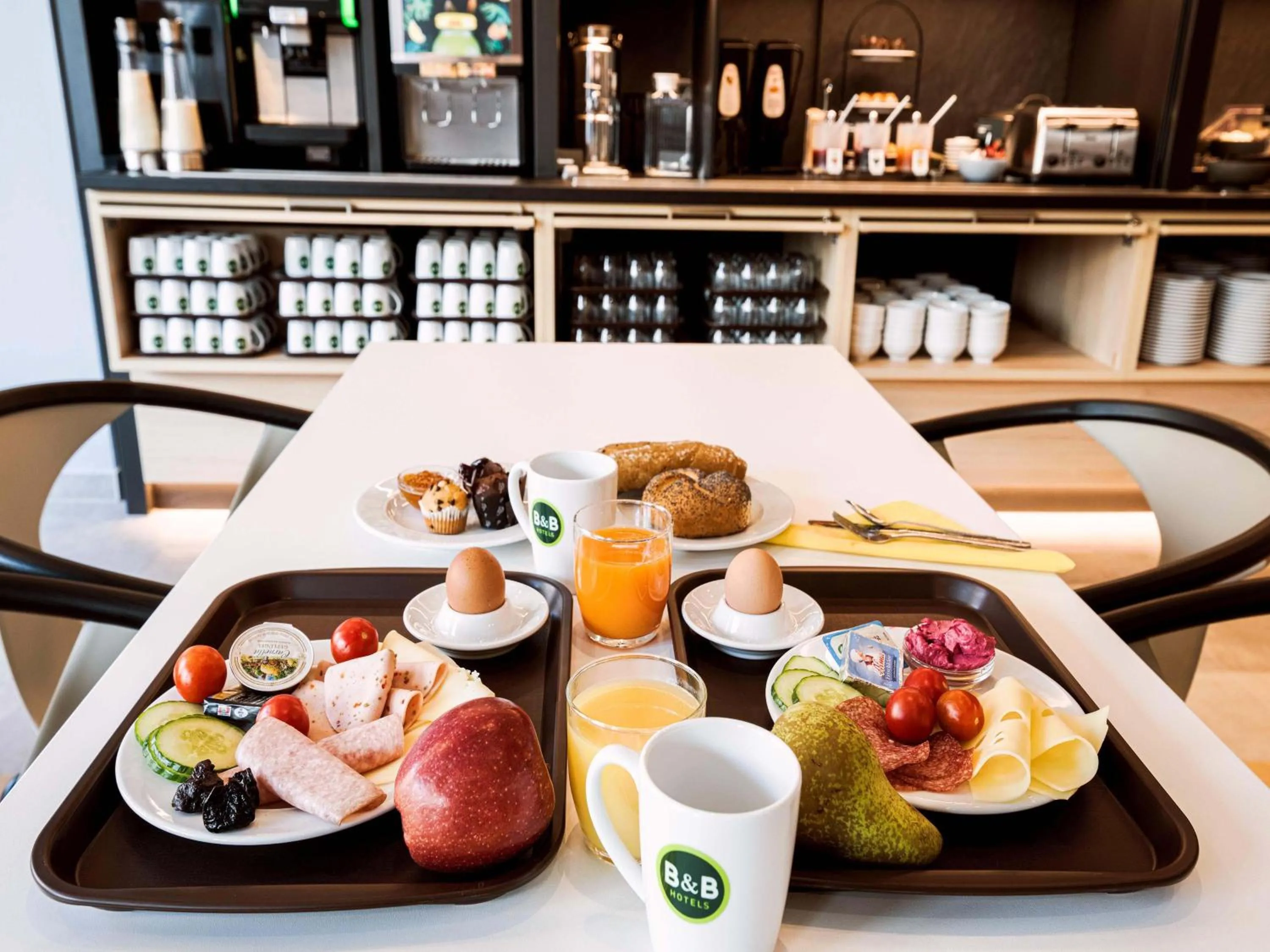 Restaurant/places to eat in B&B HOTEL Wien-Heiligenstadt