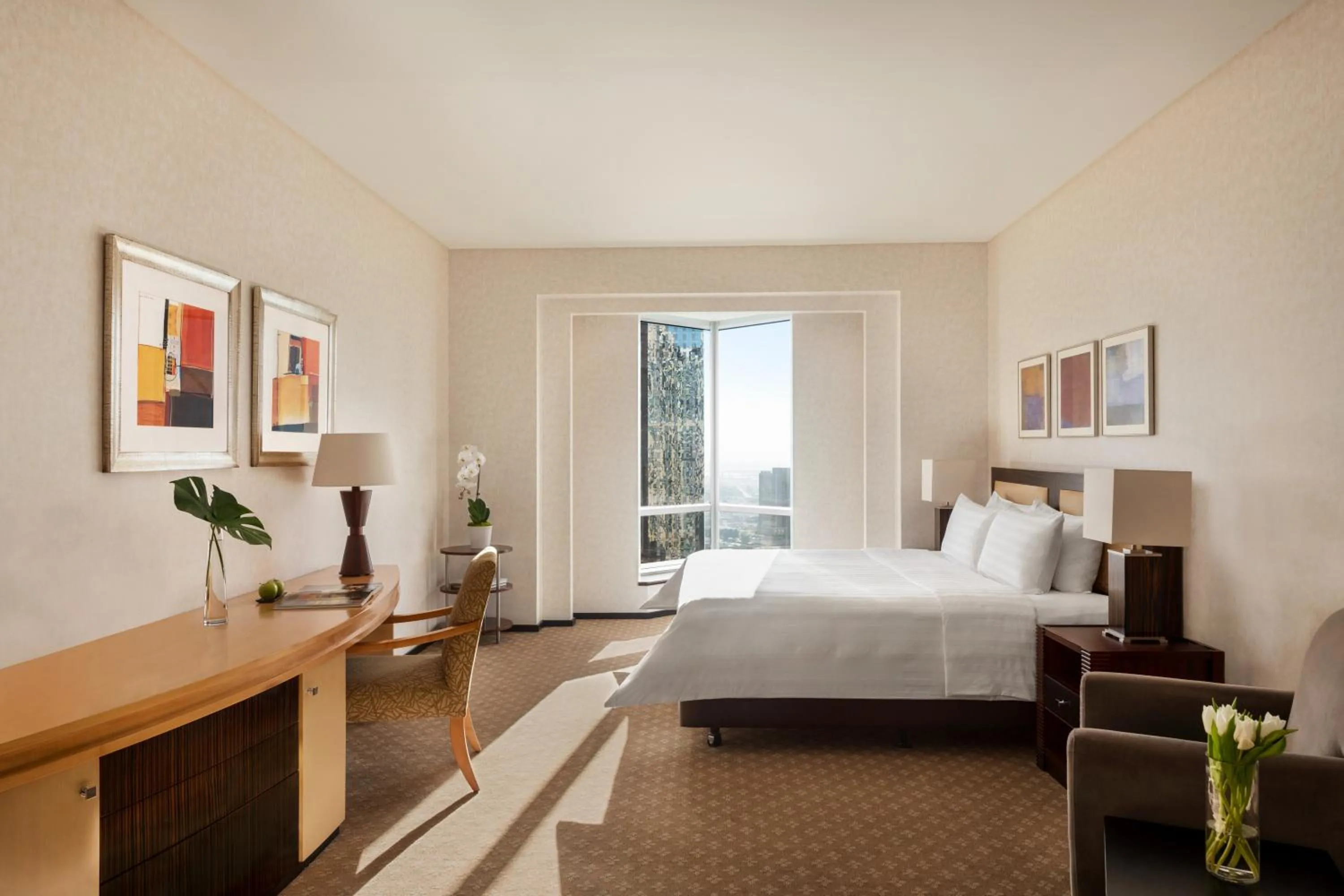 Photo of the whole room, Bed in Shangri-La Apartments