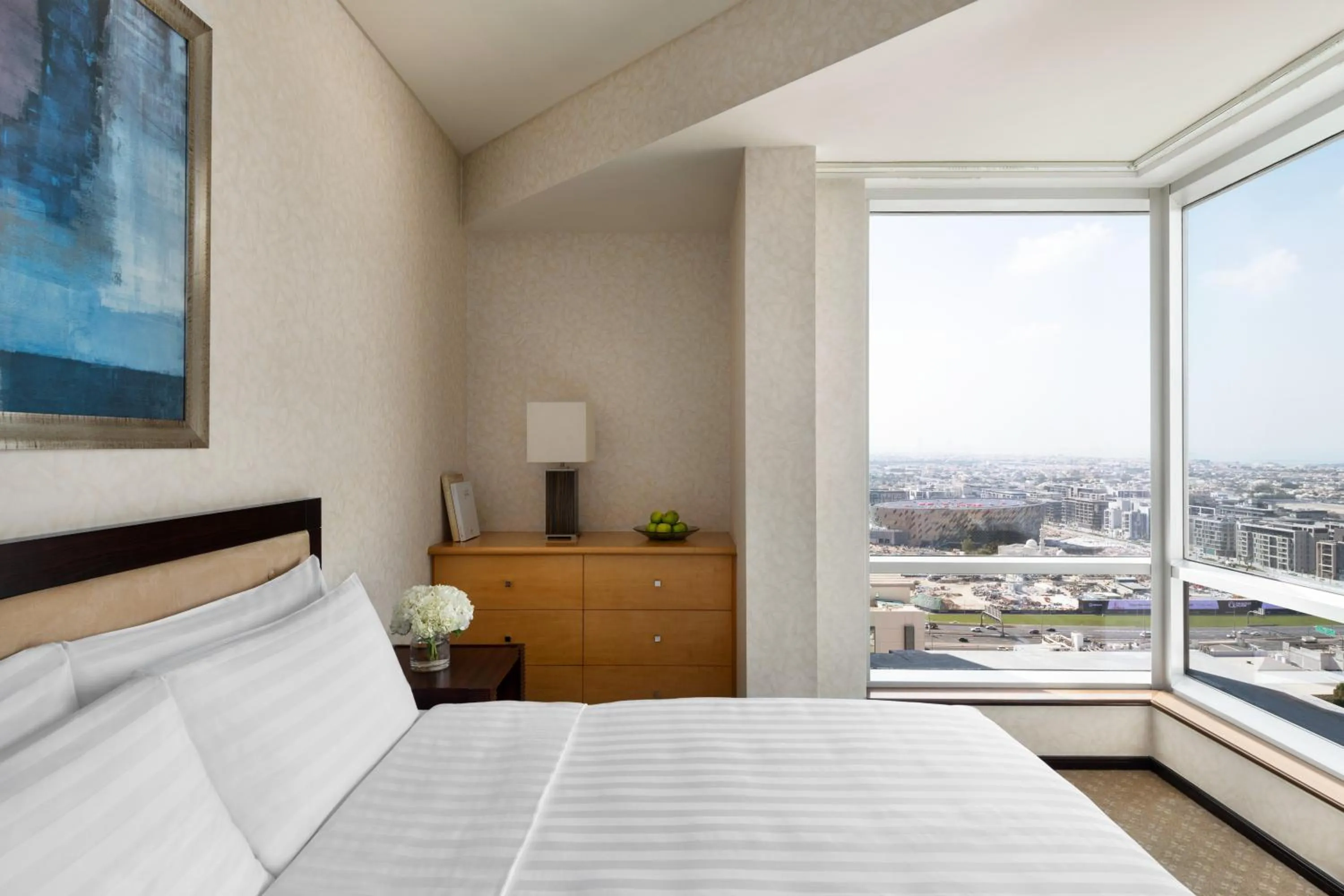 Bedroom, Bed in Shangri-La Apartments