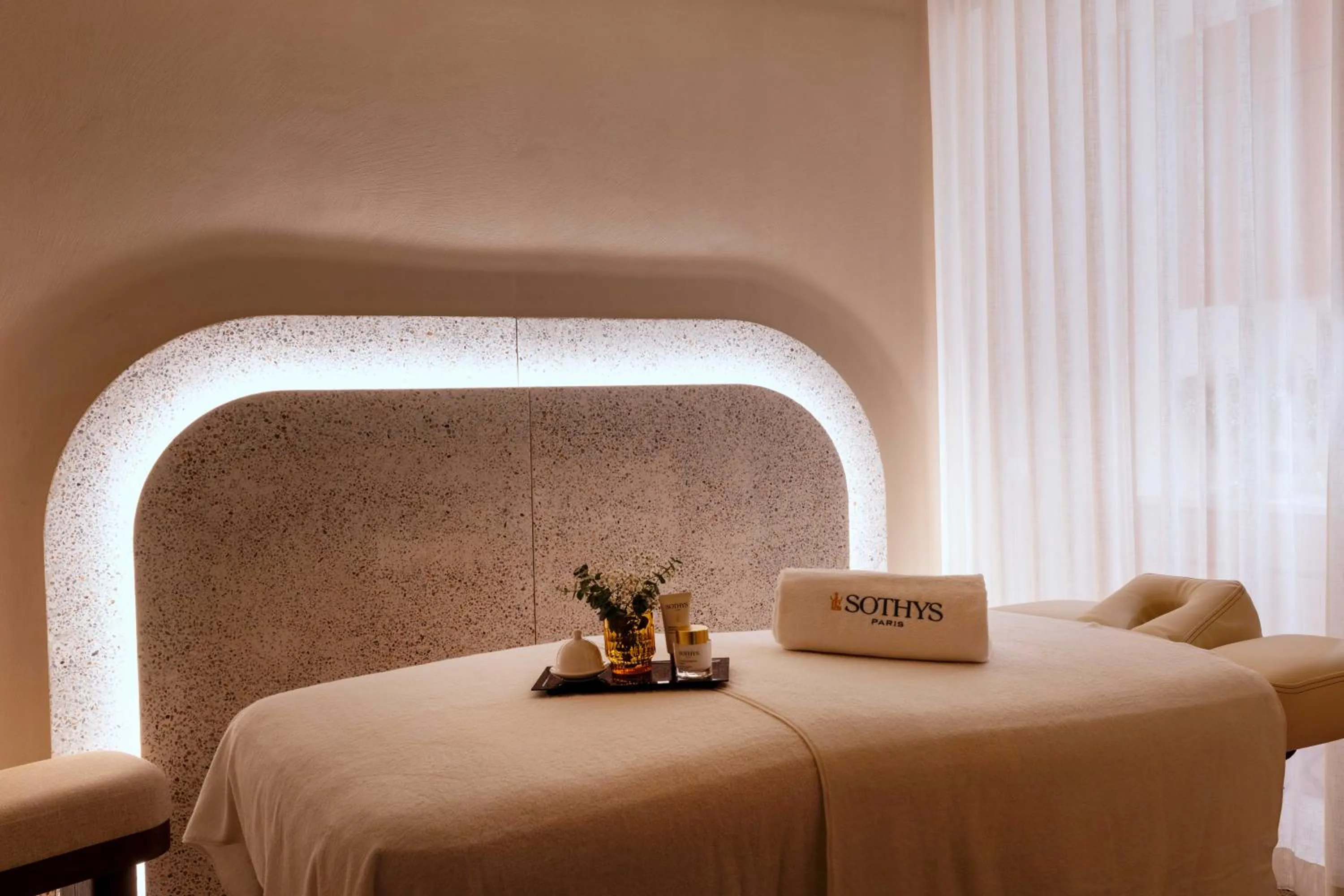 Massage, Bed in Belinda Hôtel & Spa