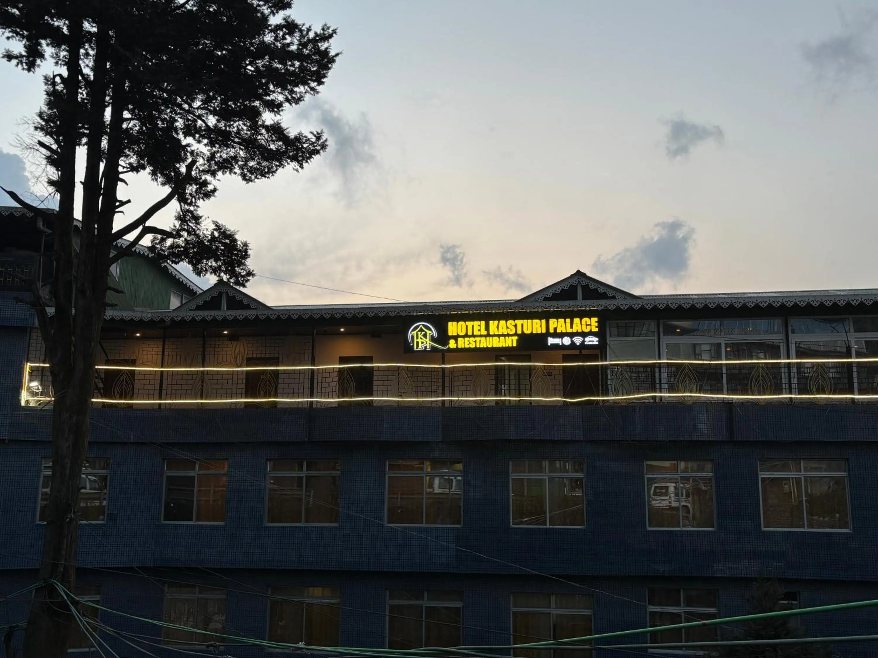 Property building in Hotel KASTURI PALACE & RESTAURANT DARJEELING