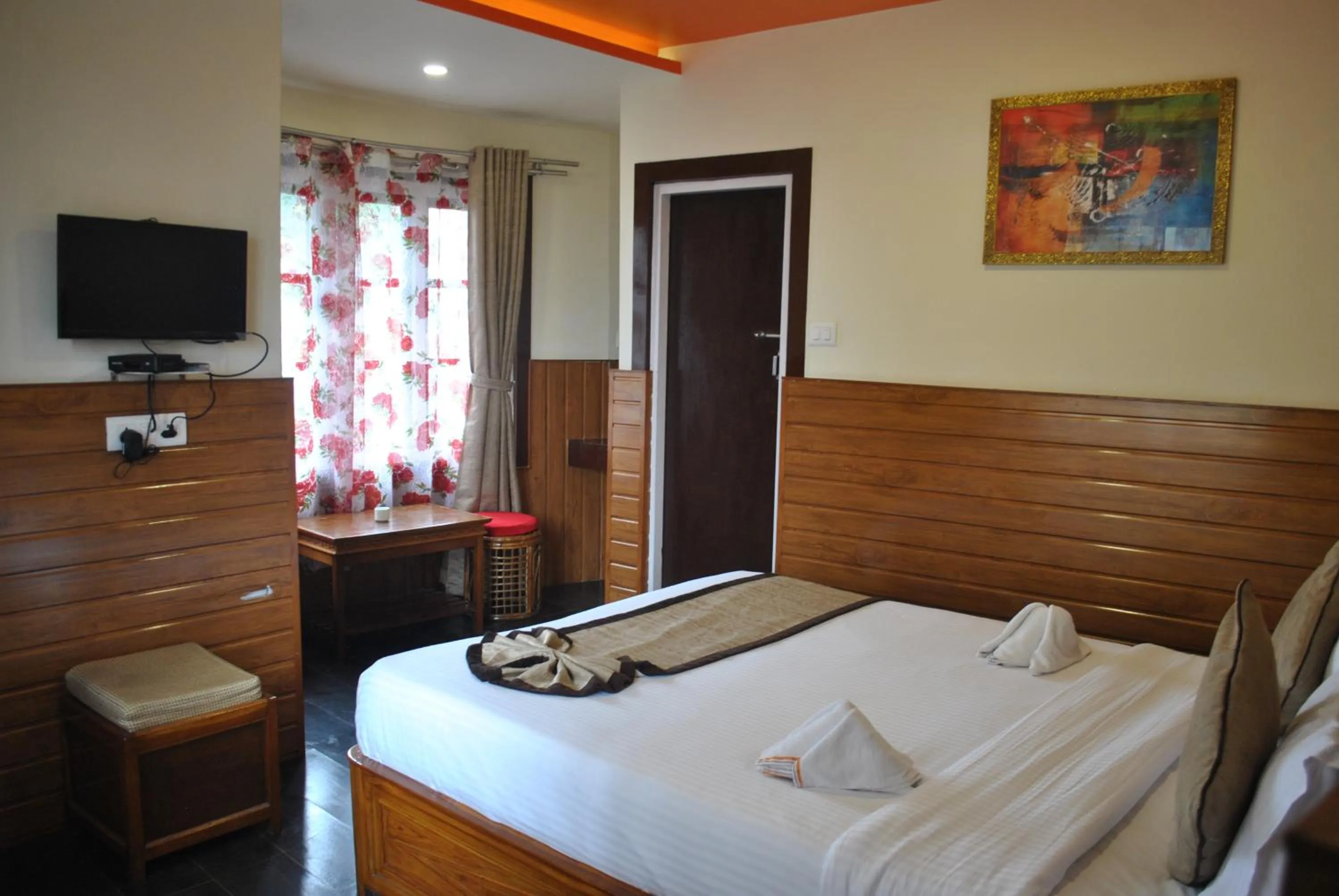 Bed in Hotel KASTURI PALACE & RESTAURANT DARJEELING