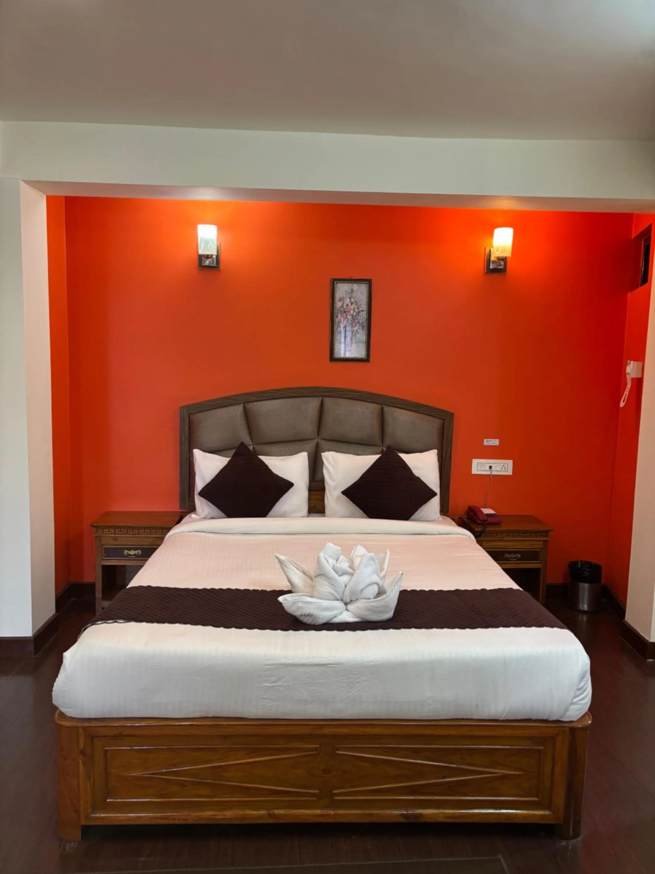 Bed in Hotel KASTURI PALACE & RESTAURANT DARJEELING
