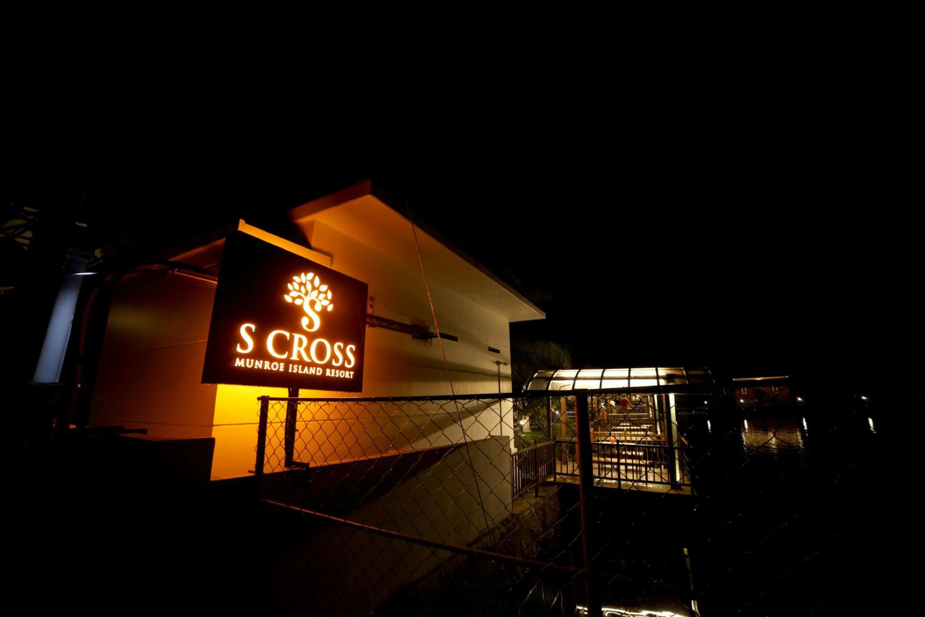 Night in S Cross Munroe Island Resort