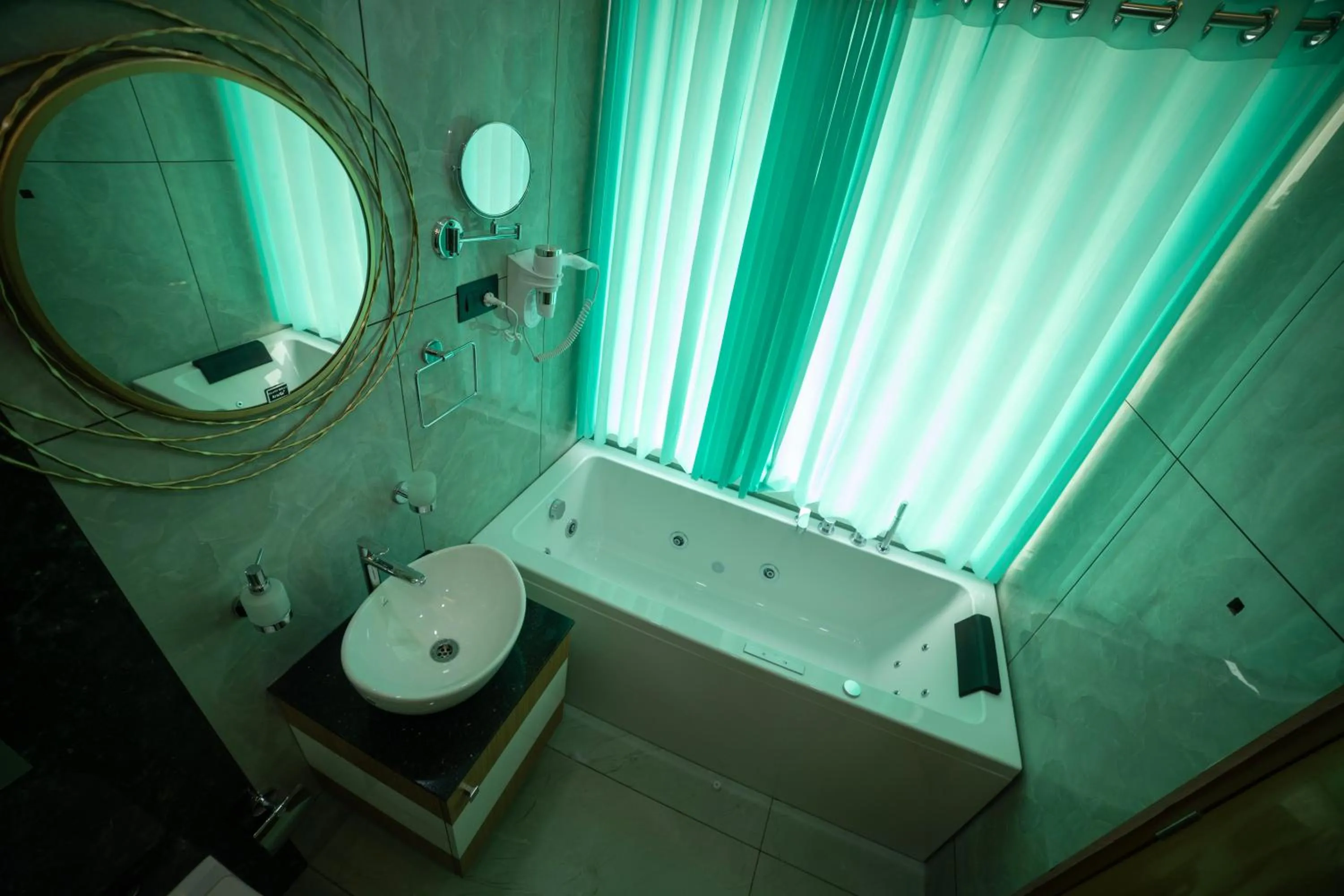Shower in S Cross Munroe Island Resort