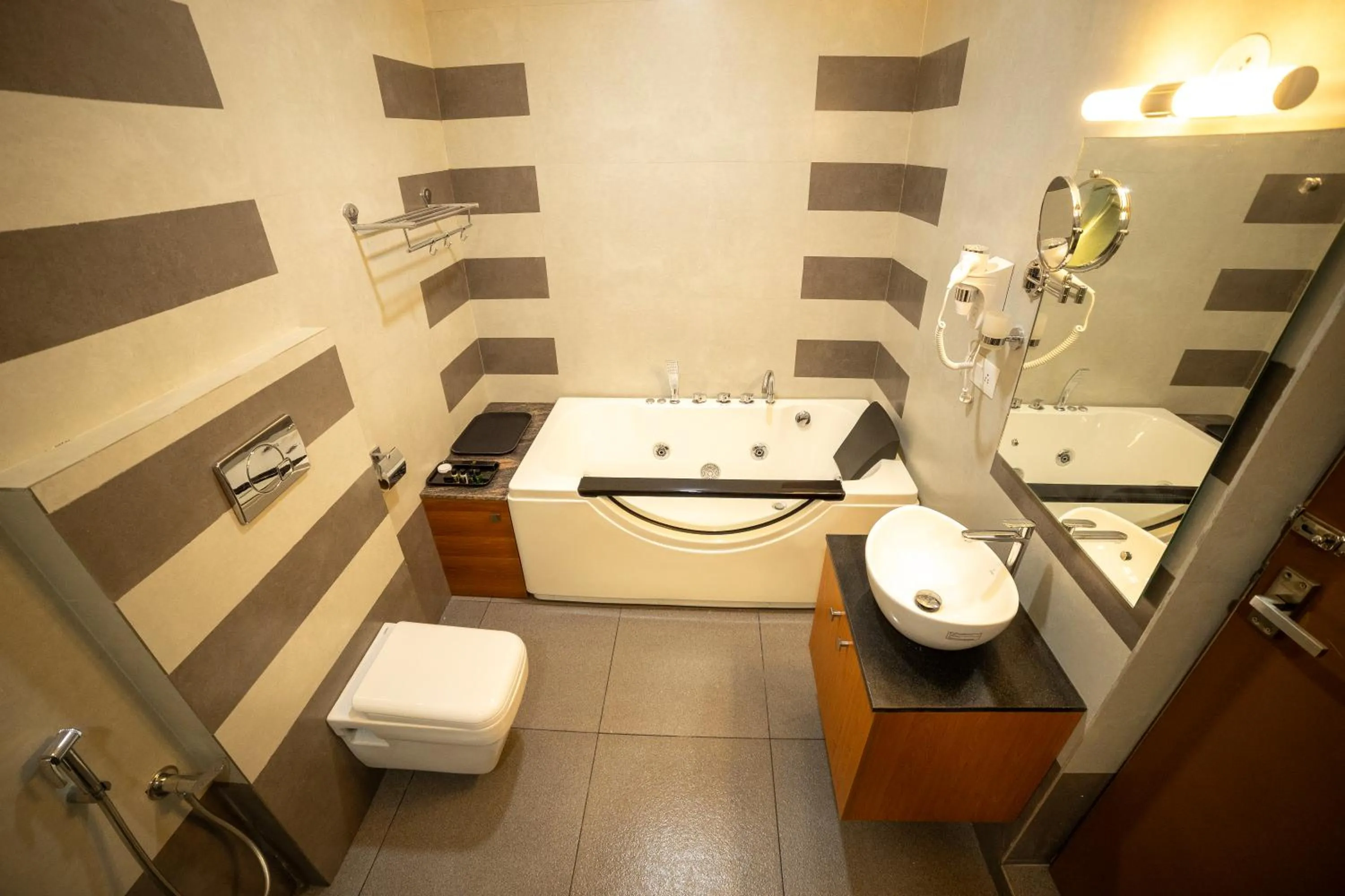 Shower in S Cross Munroe Island Resort