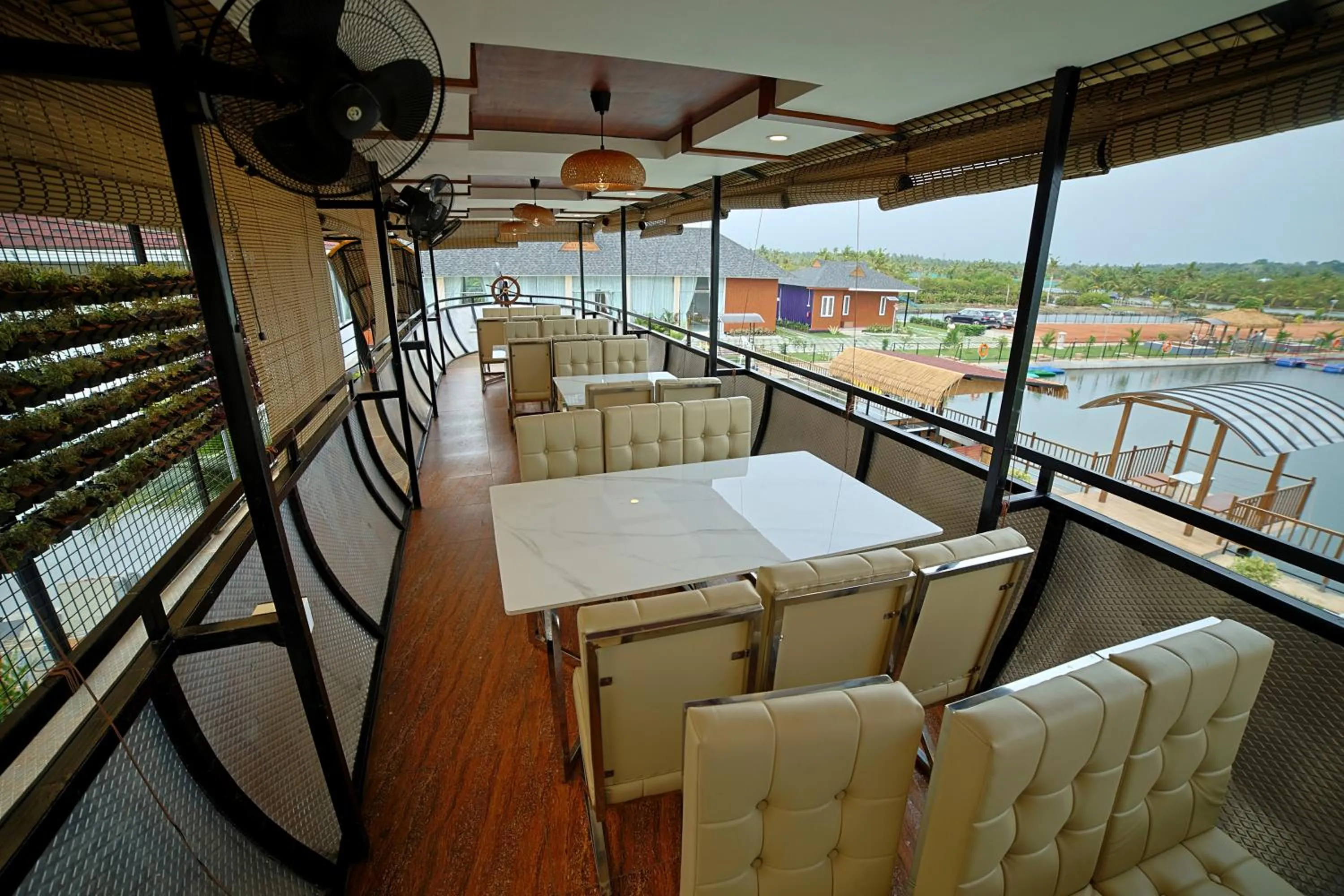 Restaurant/places to eat in S Cross Munroe Island Resort