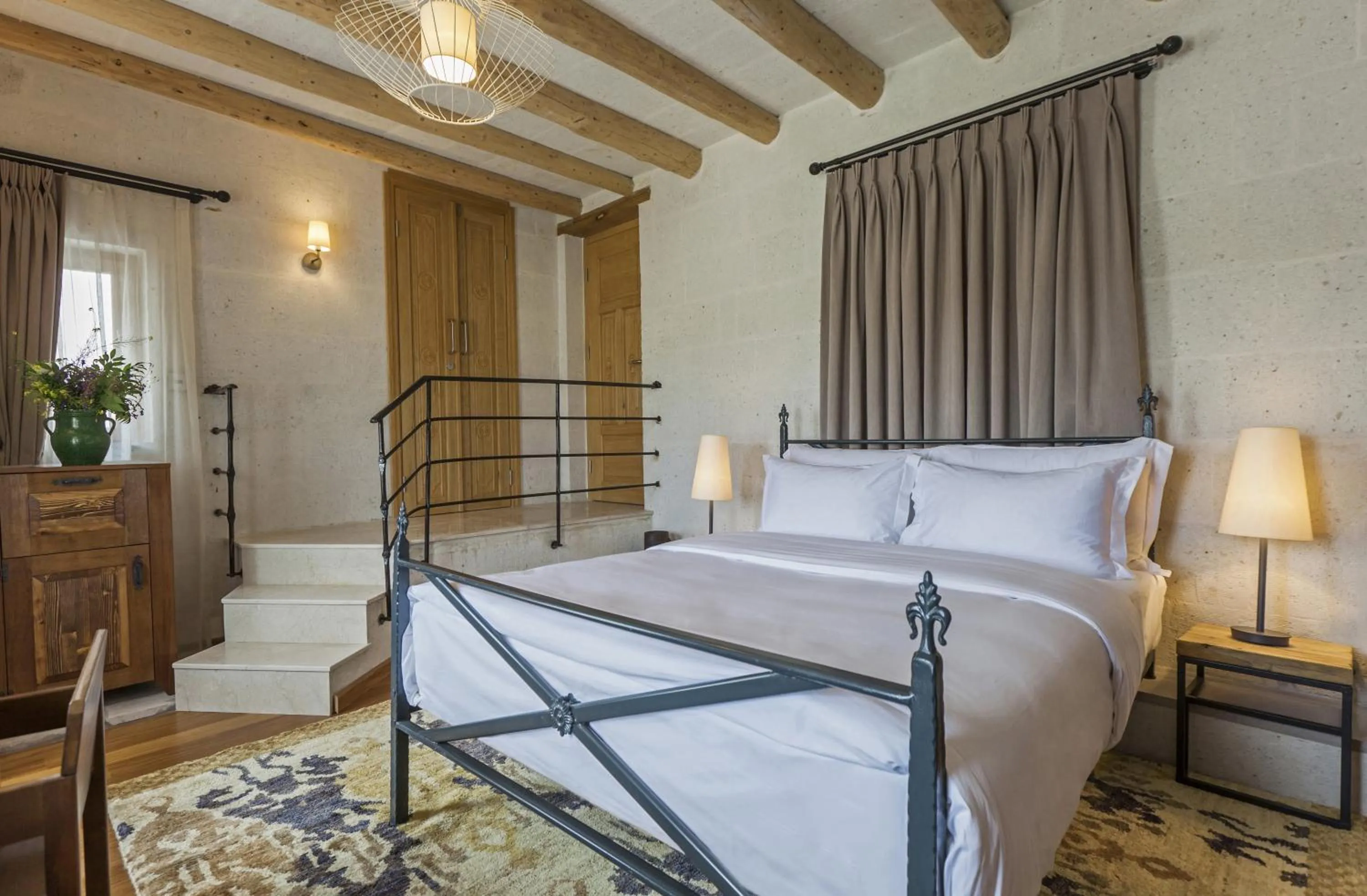 Photo of the whole room, Bed in Exedra Cappadocia