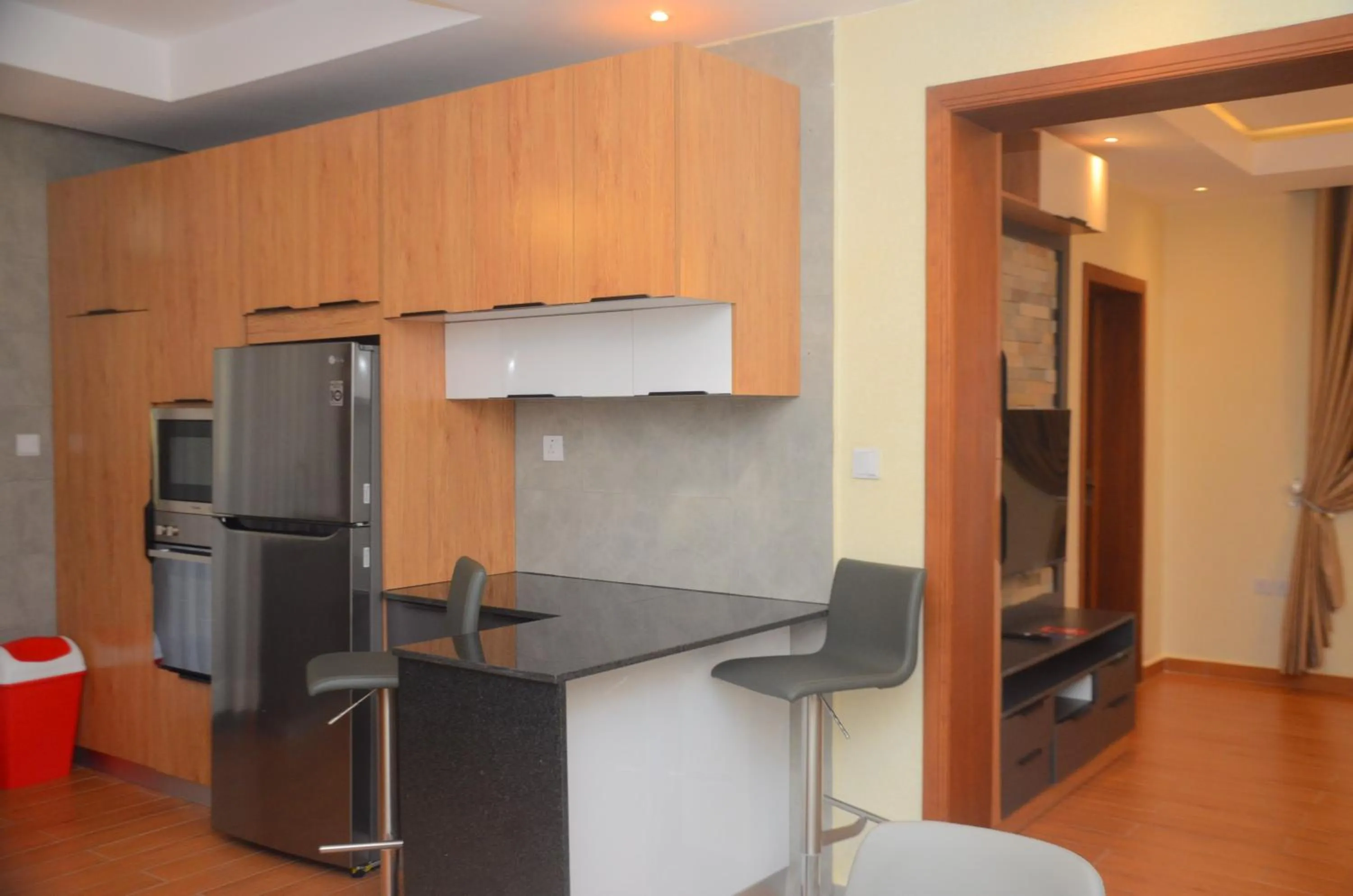 Kitchen or kitchenette in Victory Villa Apartment hotel