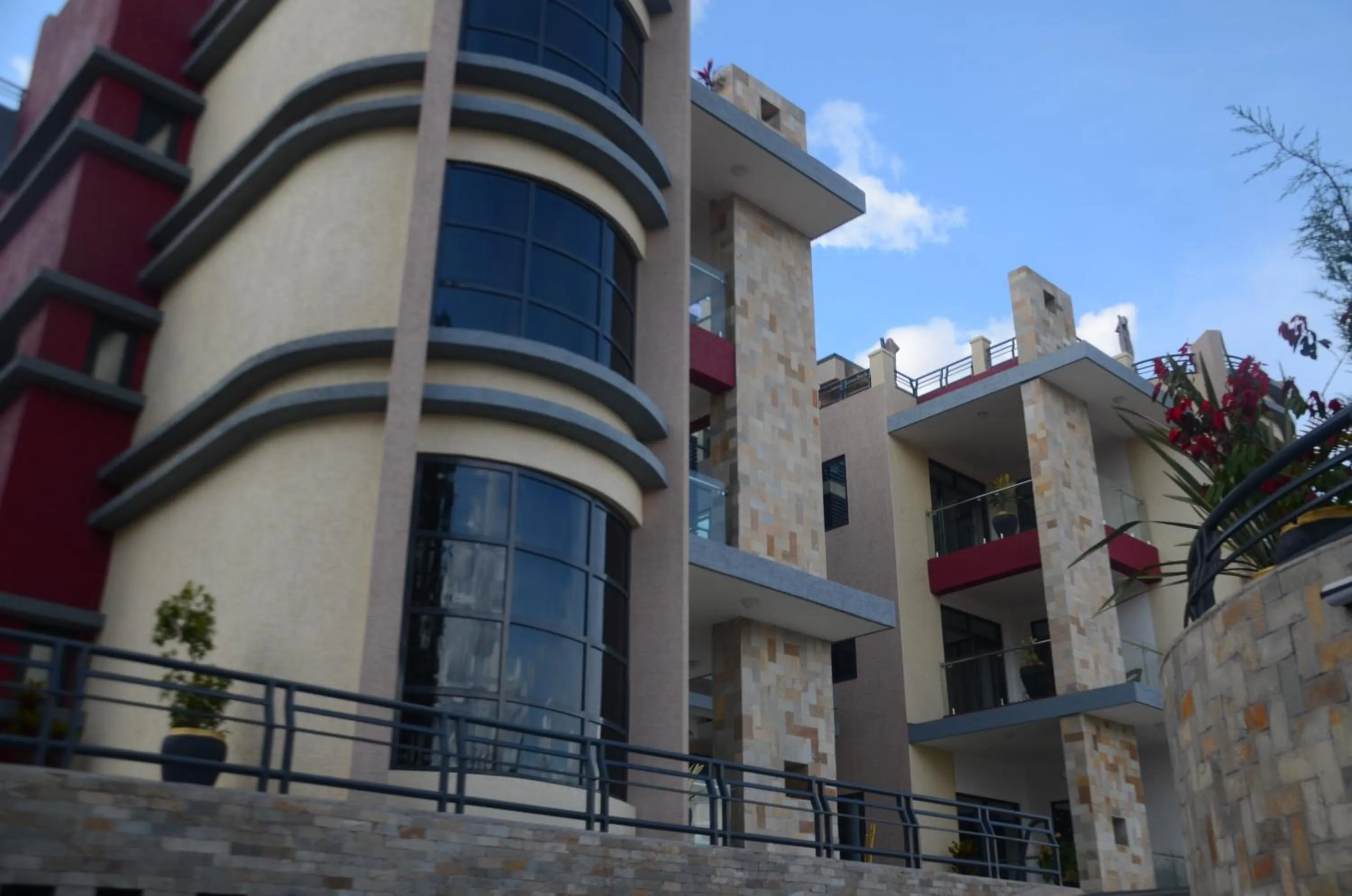 Property building in Victory Villa Apartment hotel