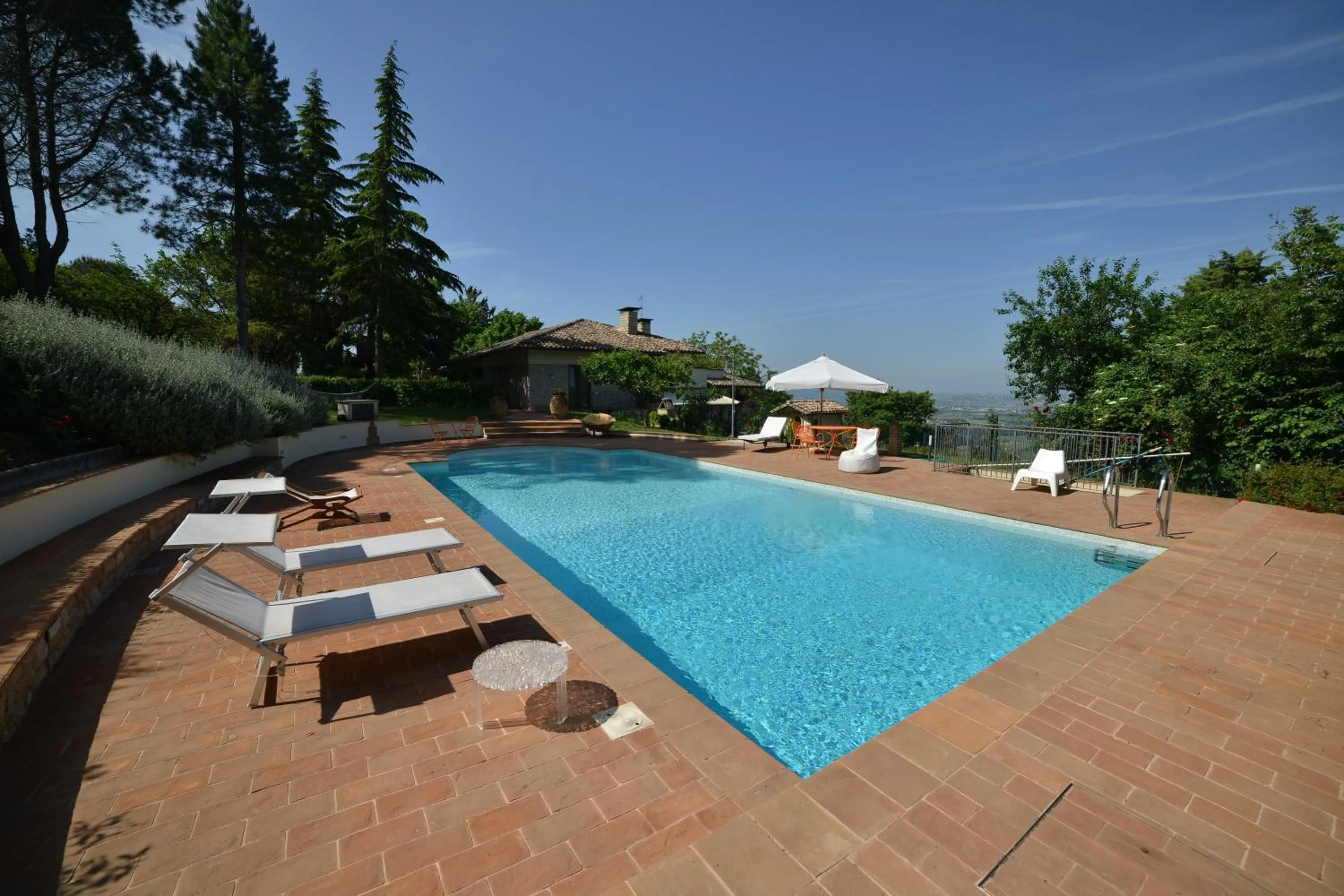 Swimming pool in Villa Clara