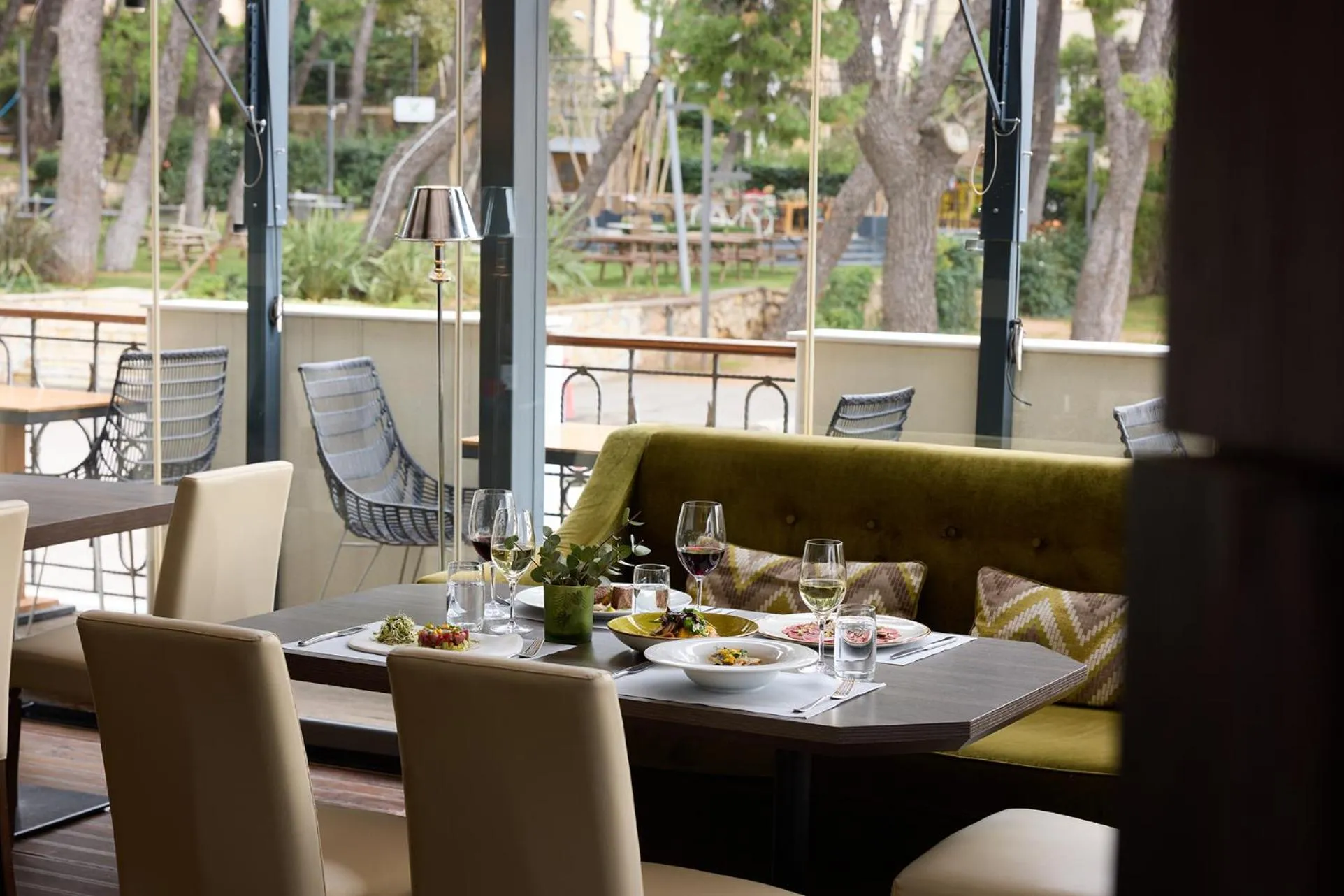 Restaurant/places to eat in Domotel Kastri