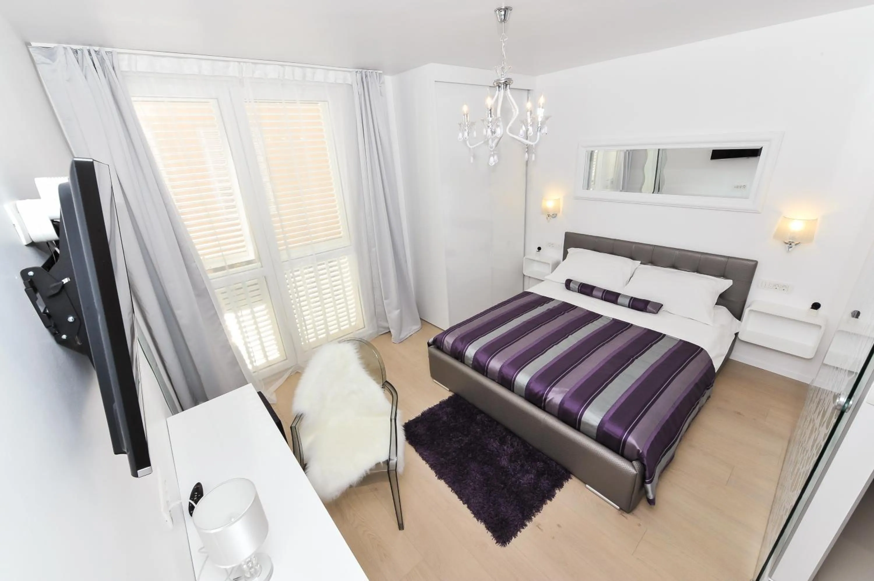Bed in Luka Residence Apartments
