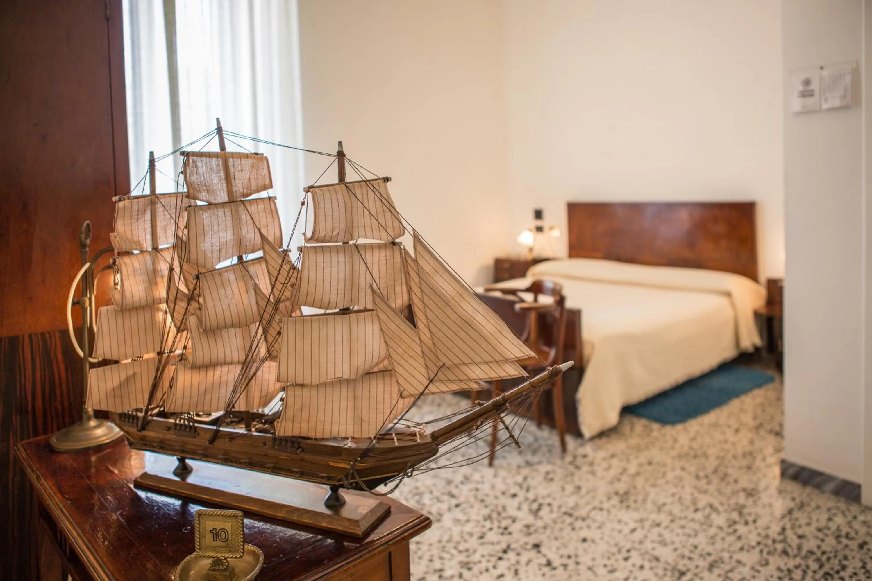 Bed in Hotel AeR BJ Vittoria