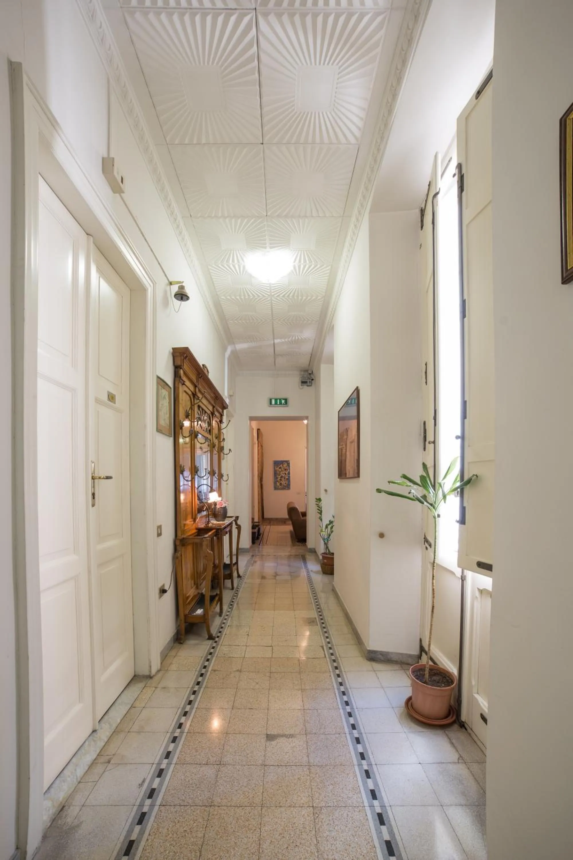 Staff in Hotel AeR BJ Vittoria