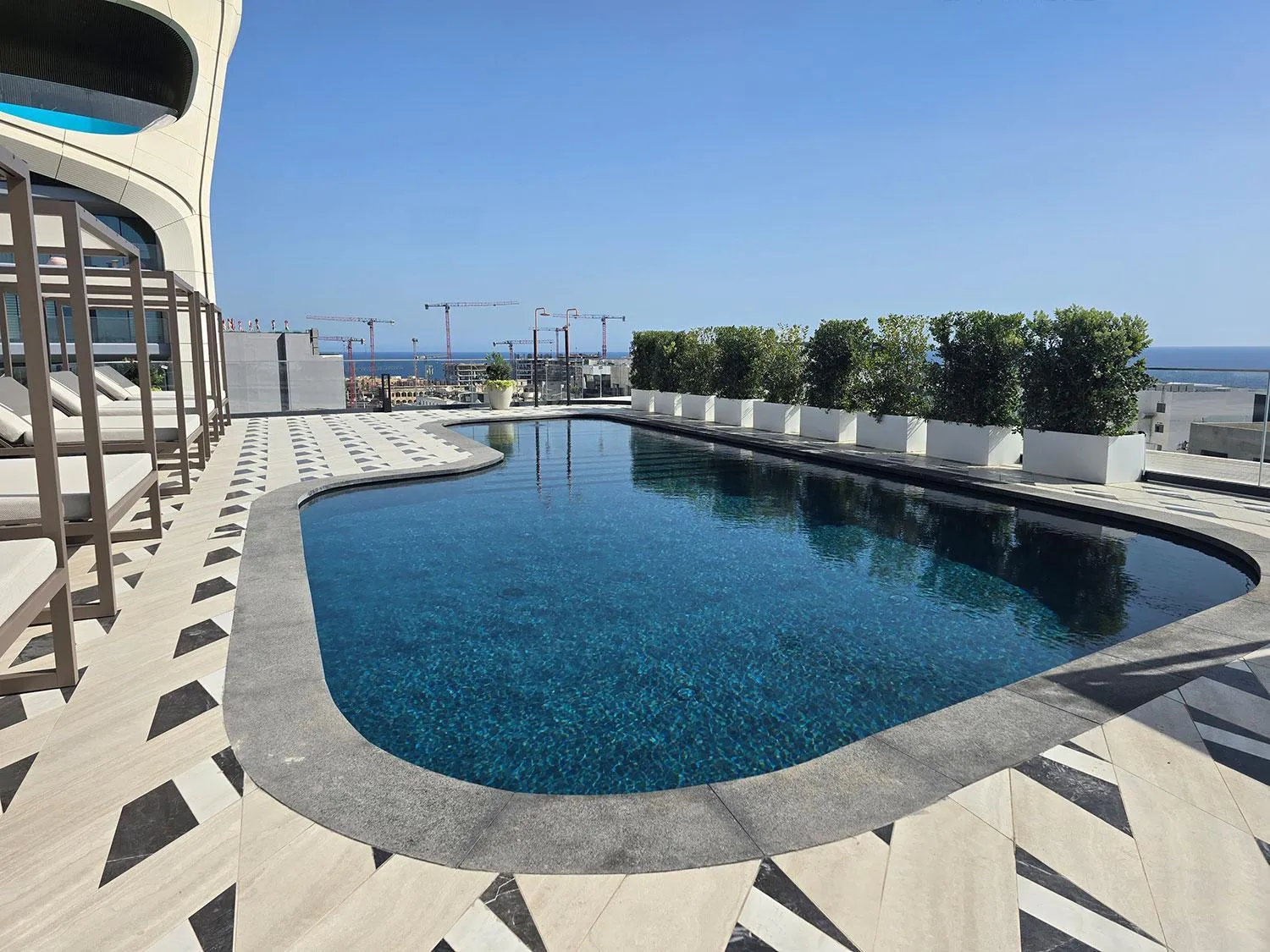 Swimming pool in Mercury Suites - Skydream Getaways