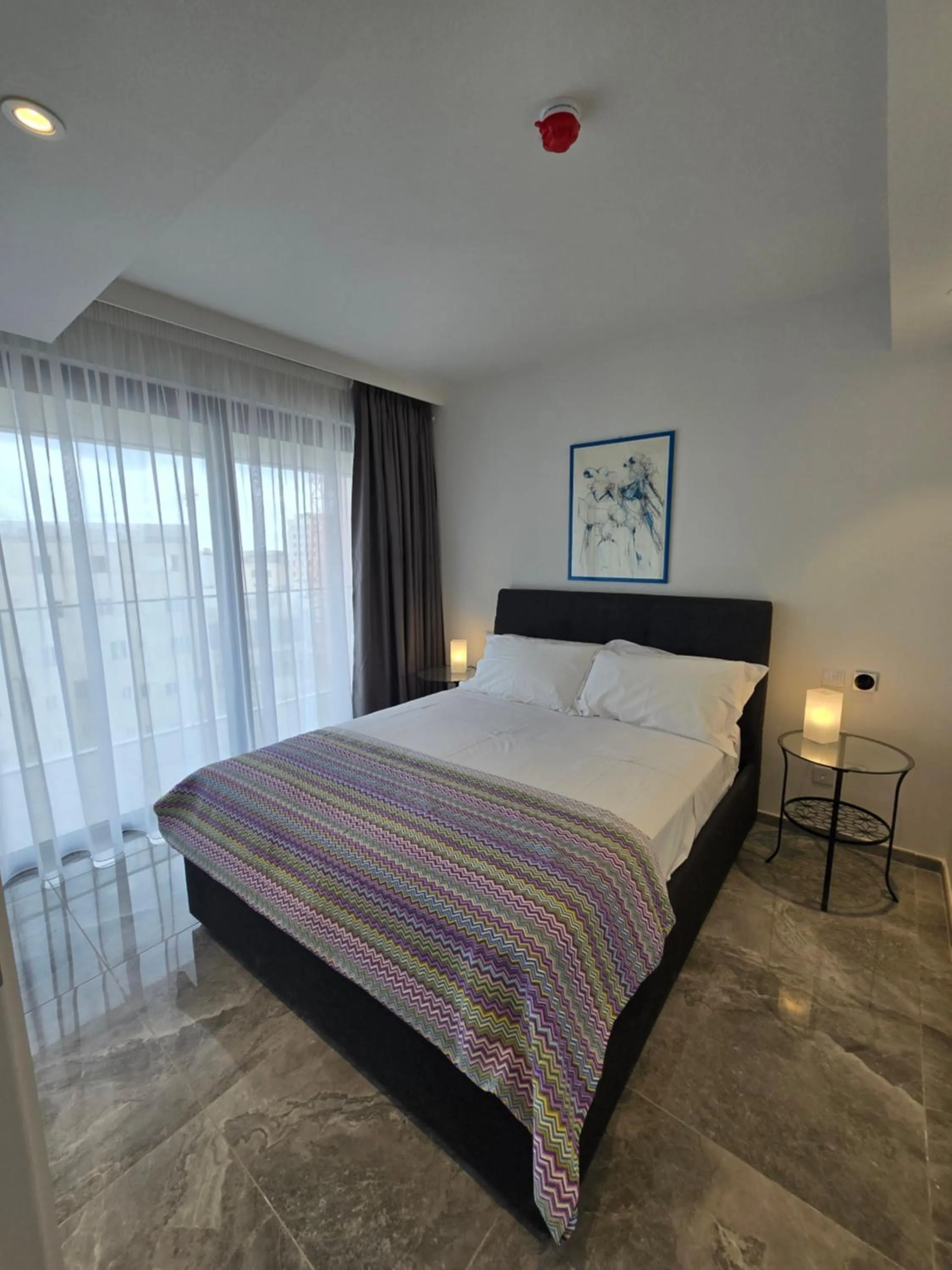 Bedroom, Bed in Mercury Suites - Skydream Getaways