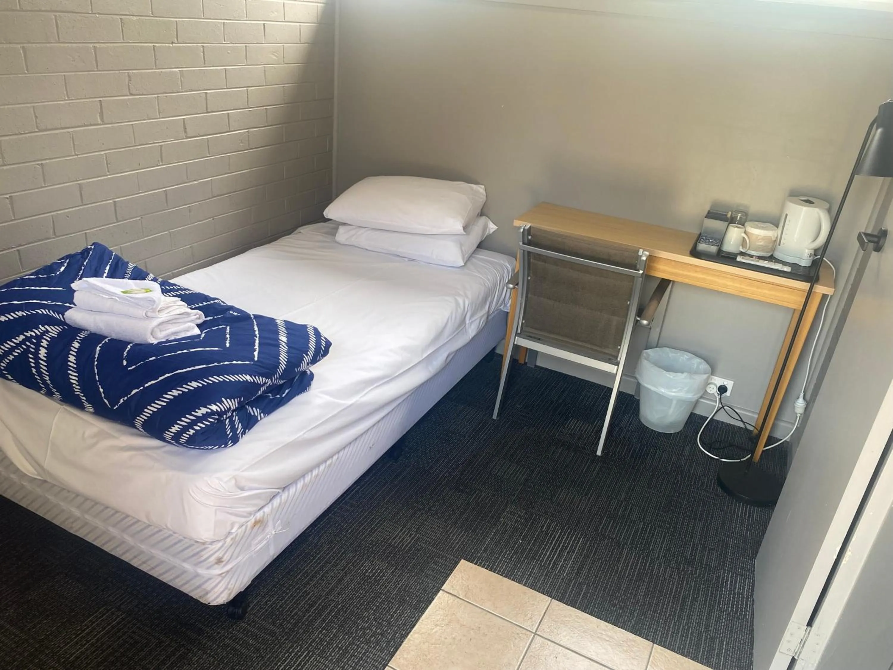 Bedroom, Bed in Rod 'N' Reel Hotel Motel Woodburn