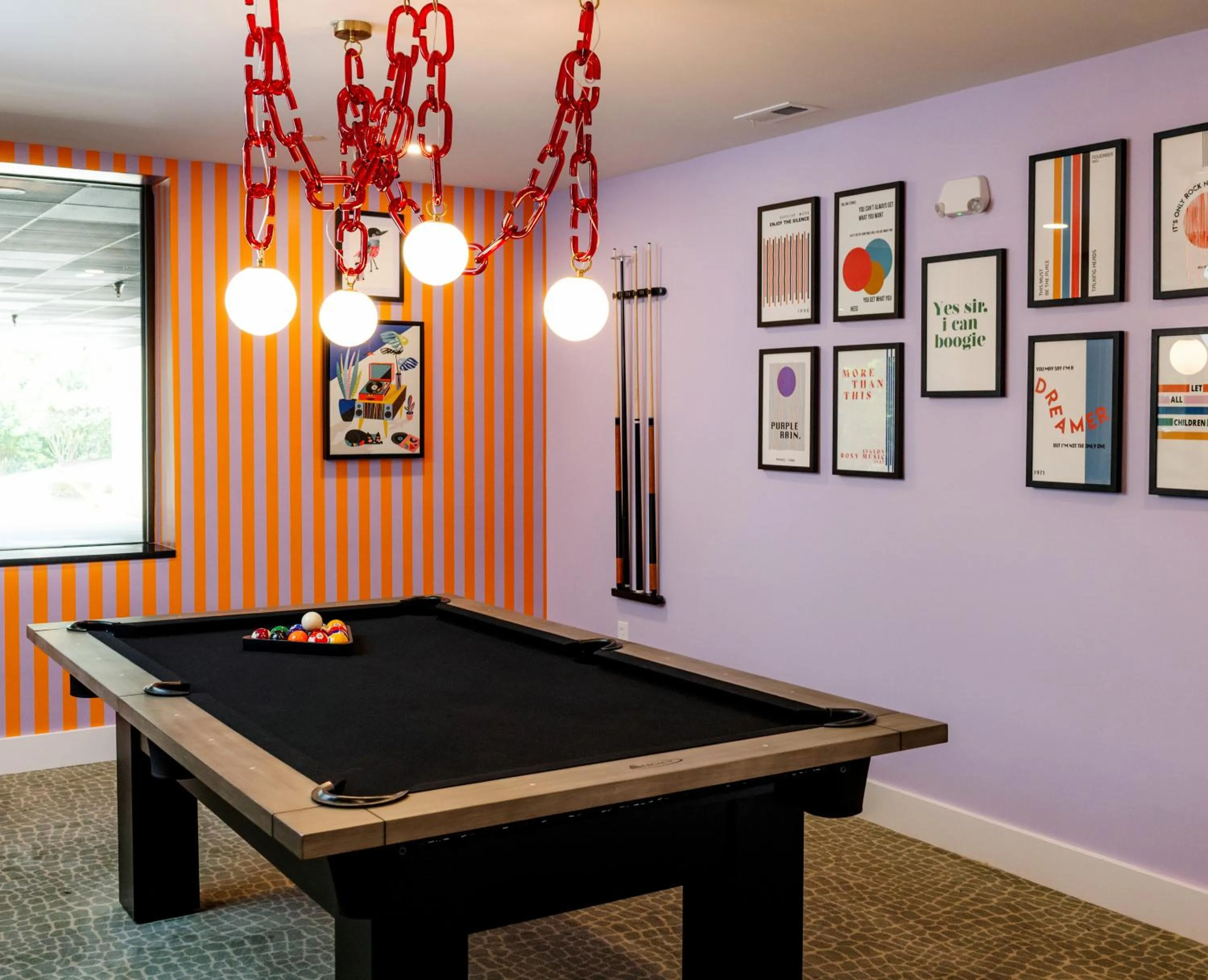 Billiard in Hive House