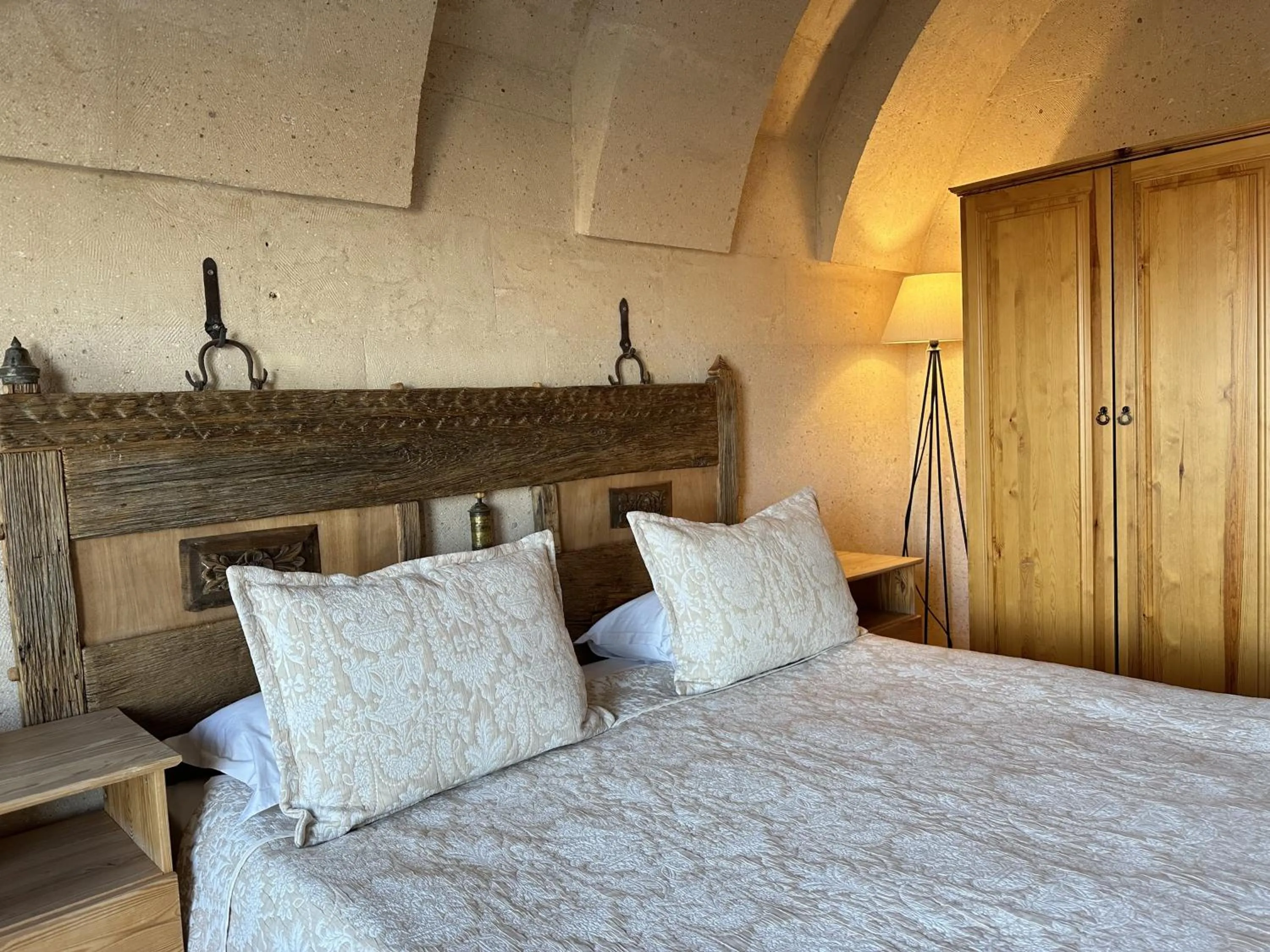 Bed in Kistar Cave Hotel