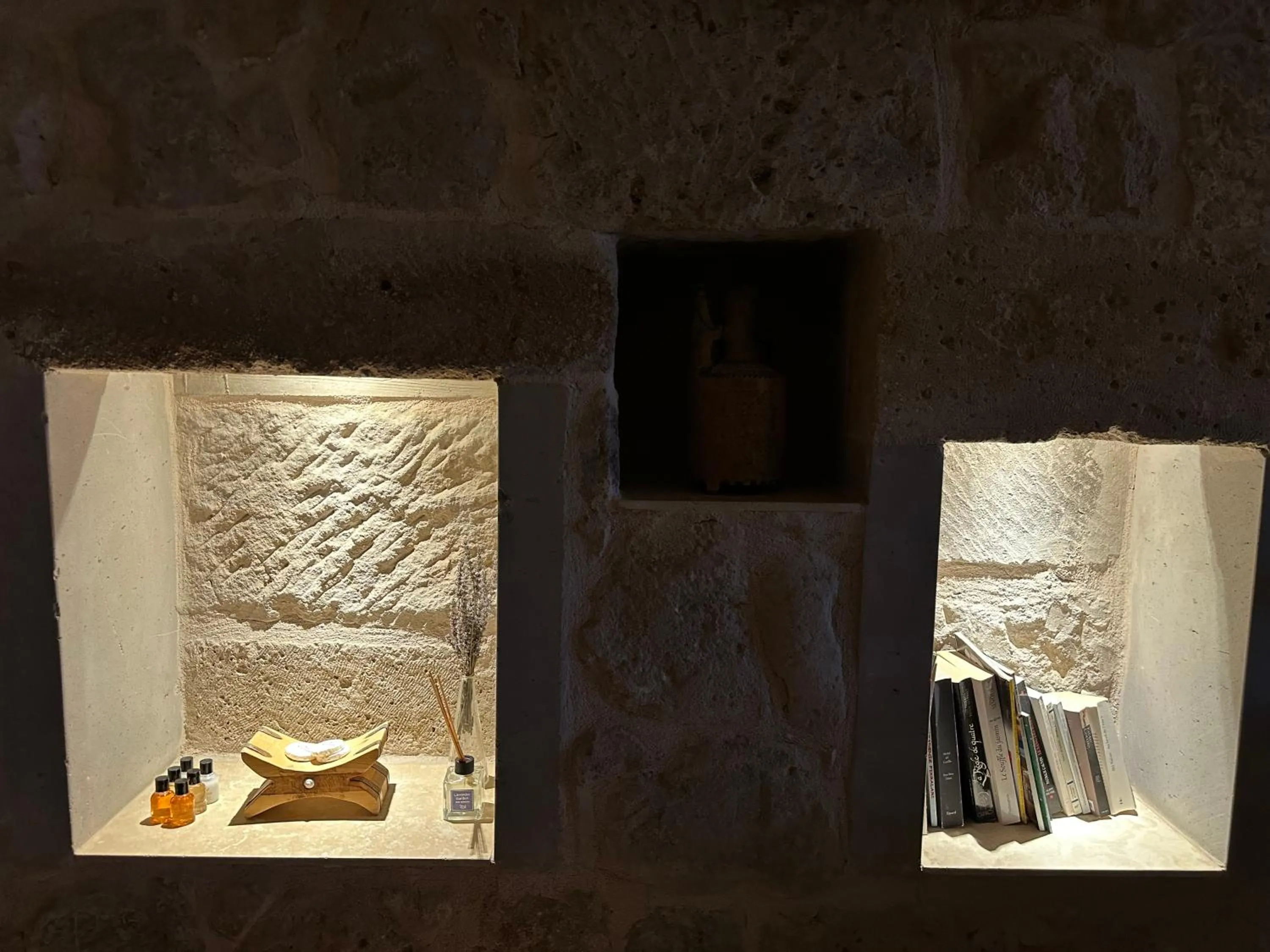 Decorative detail in Kistar Cave Hotel