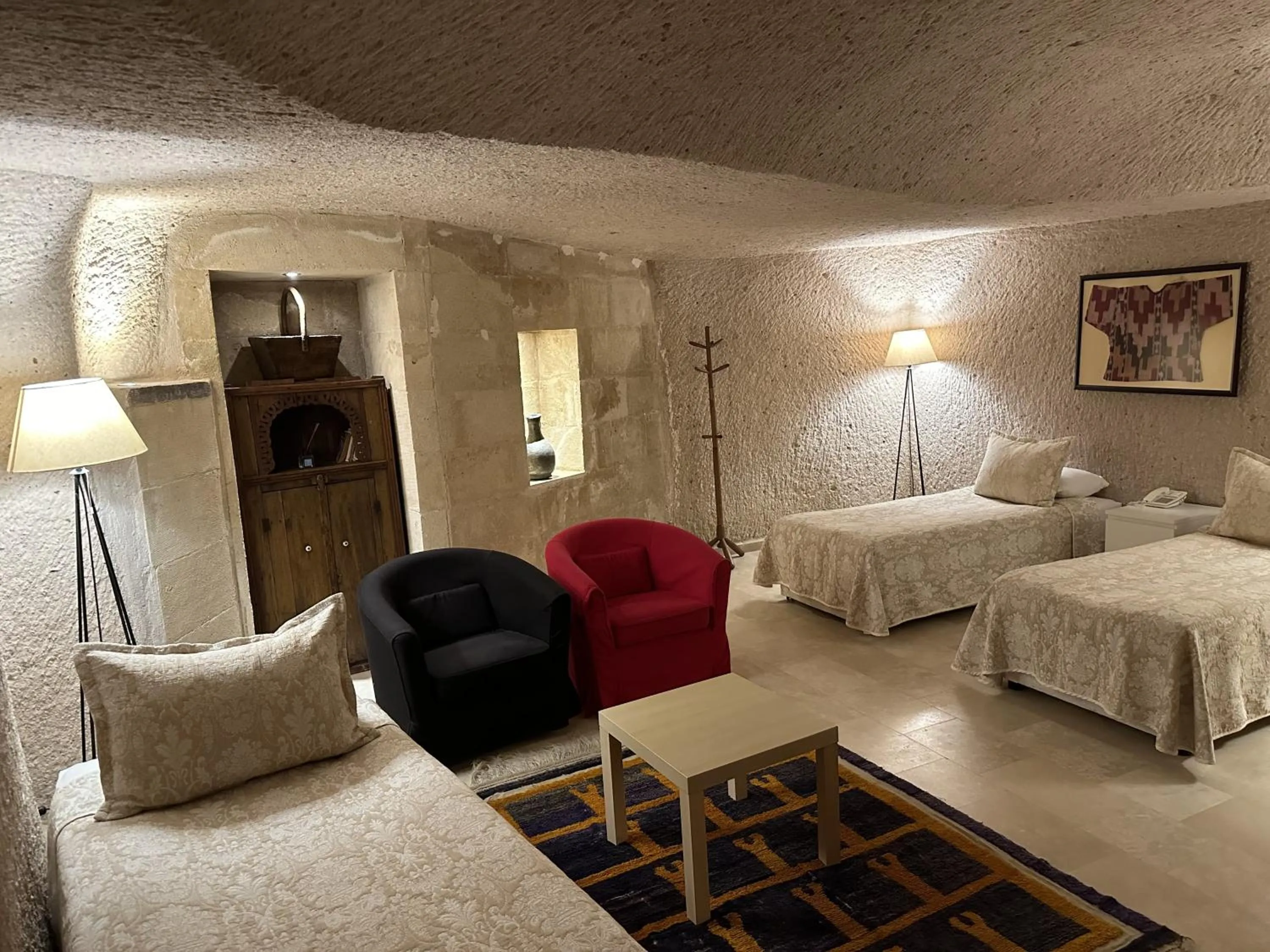 Decorative detail, Bed in Kistar Cave Hotel